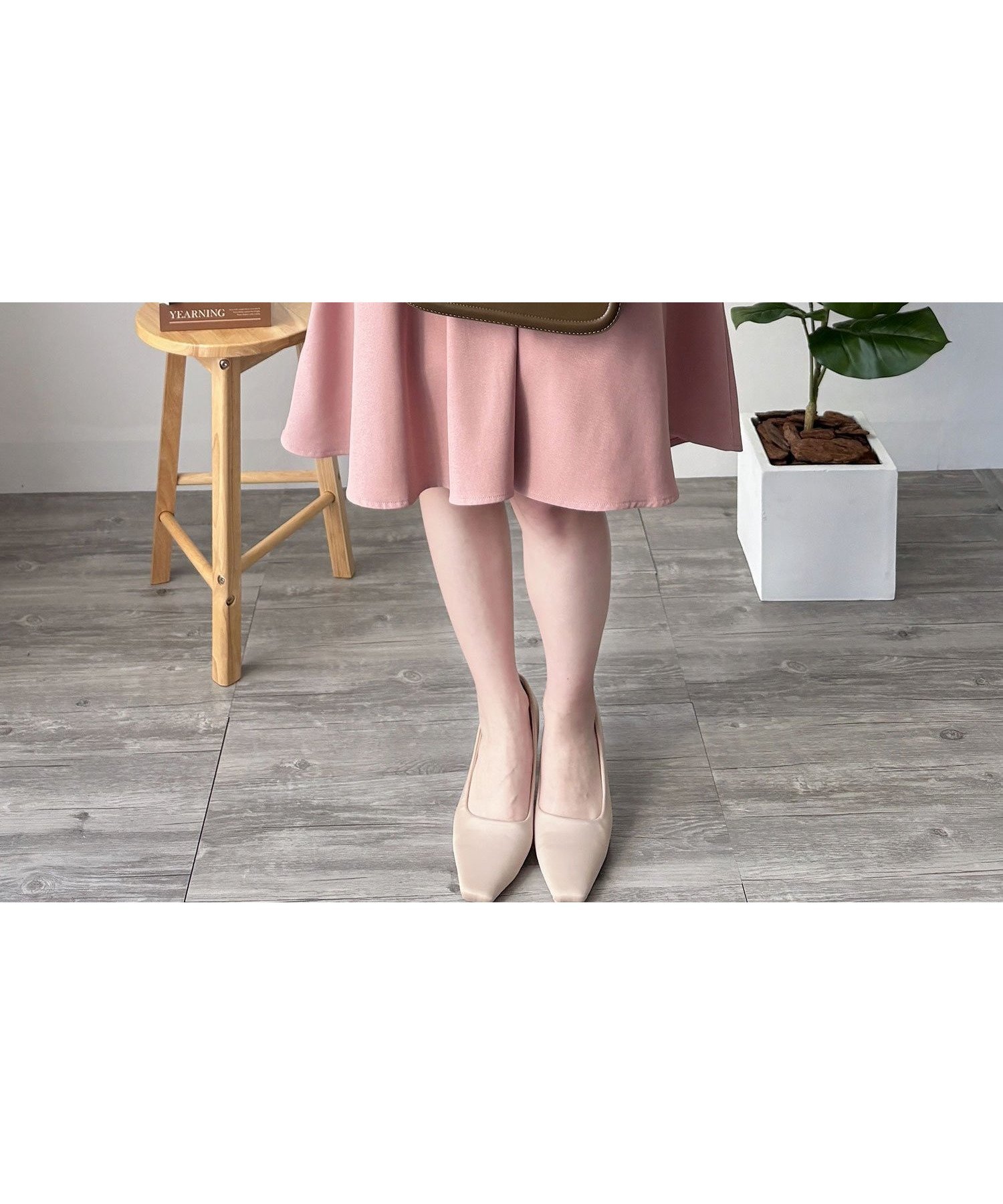 【アミュレット/Amulet】の【Amulet】ひざ丈Aラインスカート インテリア・キッズ・メンズ・レディースファッション・服の通販 founy(ファニー) 　ファッション　Fashion　レディースファッション　Fashion for Women　スカート　Skirts　Aライン・フレアスカート　A-Line & Flared Skirts　カーディガン　Cardigan, Knitwear　サンダル　Sandals, Summer Shoes　ショート　Short, Short Length　シンプル　Simple, Minimal　バランス　Balance, Style Balance　フィット　Fit, Slim Fit　エレガント 上品　Elegant　夏　Summer　春　Spring　S/S・春夏　SS, Spring/Summer, Warm Season　無地　Plain, Solid Color　A/W・秋冬　Autumn/Winter　ビジネス 仕事 通勤　Business / Work / Commuting　ピンク|ID: prp329100004830838 ipo3291000000035167376