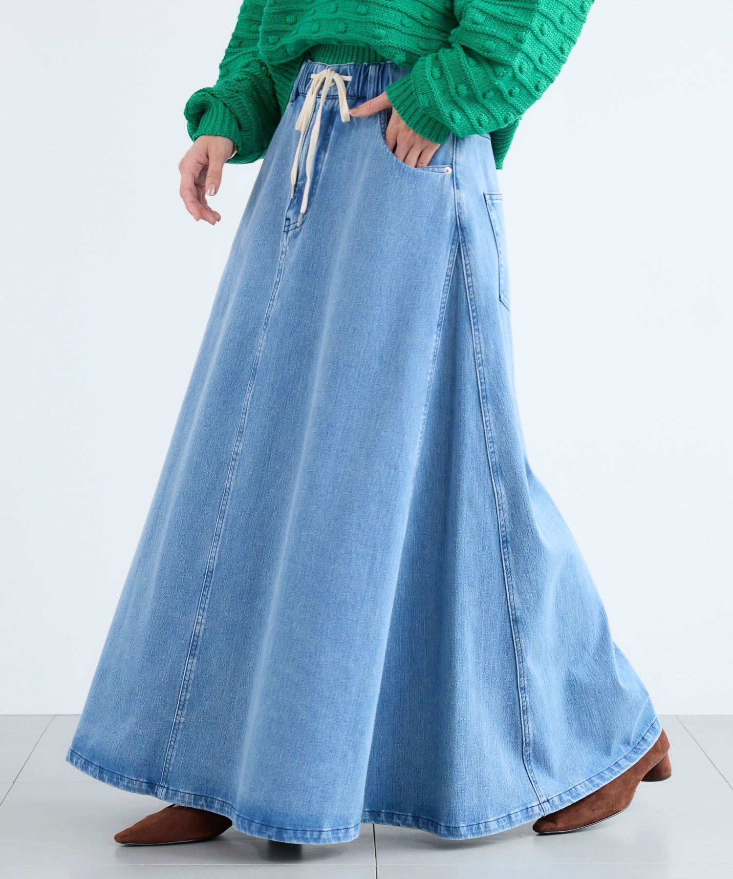【バンヤードストーム/BARNYARDSTORM】の【WEB限定】カットデニムマキシスカート / ハンドウォッシャブル インテリア・キッズ・メンズ・レディースファッション・服の通販 founy(ファニー) ファッション Fashion レディースファッション Fashion for Women スカート Skirts おすすめ Recommended / Our Picks インディゴ Indigo Denim ストレッチ Stretch, Stretchy Fabric ツイル Twist, Twisted Detail デコルテ Décolleté, Neckline デニム Denim, Jeans Material ヴィンテージ Vintage Style 春 Spring インディゴ87|ID: prp329100004830901 ipo3291000000035168201