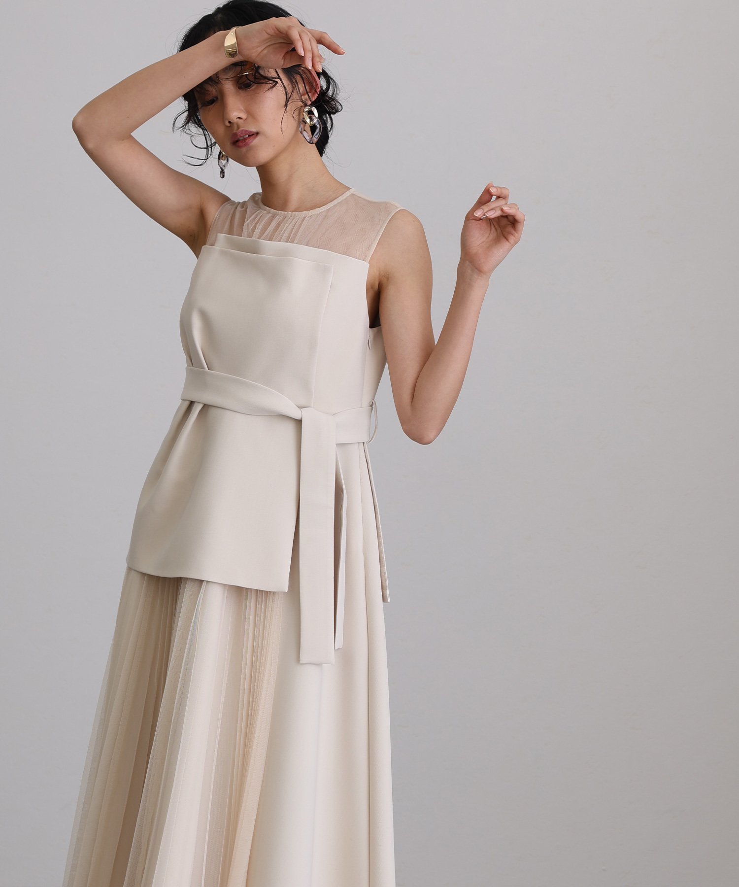 【プールヴー/PourVous】のビスチェ風ドレス結婚式オケージョンドレス同窓会パーティードレスお呼ばれ インテリア・キッズ・メンズ・レディースファッション・服の通販 founy(ファニー) 　ファッション　Fashion　レディースファッション　Fashion for Women　トップス・カットソー　Cut & Sew Tops　ビスチェ　Bustiers & Corset Tops / Layered Bustier Style　ワンピース　Dresses　フォーマル・パーティードレス・結婚式用ドレス　Elegant & Casual Dresses　シアー　Sheer, See-Through　デコルテ　Décolleté, Neckline　ドレス　Dress, One-Piece　ノースリーブ　Sleeveless, No-Sleeve　ビスチェ　Bustier, Corset Top　プリーツ　Pleats, Pleated　おすすめ　Recommended / Our Picks　エレガント 上品　Elegant　セレモニー　Ceremony　結婚式　Wedding　二次会　After Party　ベージュ|ID: prp329100004830920 ipo3291000000035168597