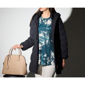 【リリアンビューティ/Liliane Burty】のヴィクトリアダウン使用 フード付きダウンコート 人気、トレンドファッション・服の通販 founy(ファニー) ファッション Fashion レディースファッション Fashion for Women アウター Coat / Outerwear Collection コート・ロングコート・ピーコート Long Coats, Peacoats & More ダウンジャケット・軽量ダウン Warm & Lightweight Down Jackets ギャザー Gathered, Ruffled 軽量 Lightweight, Ultra Light シンプル Simple, Minimal ストレッチ Stretch, Stretchy Fabric ダウン Down, Puffer ドット Polka Dot, Dot Pattern 長袖 Long Sleeve, Full Sleeve ベーシック Basic, Essential ポケット Pocket, Pocket Detail 防寒 Cold Protection, Winter-Ready 冬 Winter / This Winter おすすめ Recommended / Our Picks |ID:prp329100004830930