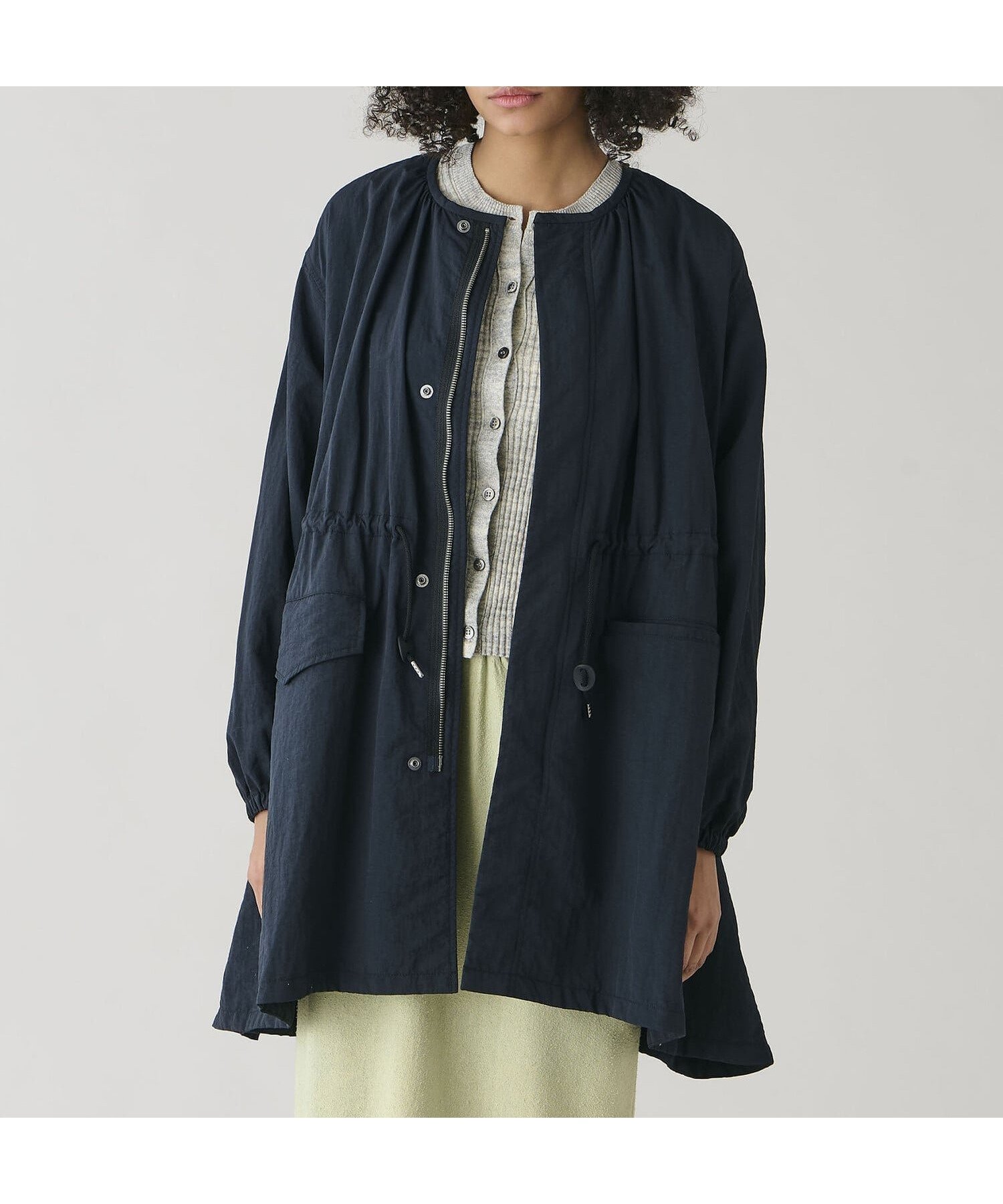 【ビショップ/Bshop】のナイロン ノーカラーコート WOMEN インテリア・キッズ・メンズ・レディースファッション・服の通販 founy(ファニー) 　ファッション　Fashion　レディースファッション　Fashion for Women　アウター　Coat / Outerwear Collection　コート・ロングコート・ピーコート　Long Coats, Peacoats & More　ギャザー　Gathered, Ruffled　テクスチャー　Texture, Textured Fabric　フラップ　Flap, Flap Pocket　フランス　France, French　ポケット　Pocket, Pocket Detail　リアル　Real, Realistic　軽量　Lightweight, Ultra Light　BLACK|ID: prp329100004830944 ipo3291000000035169089