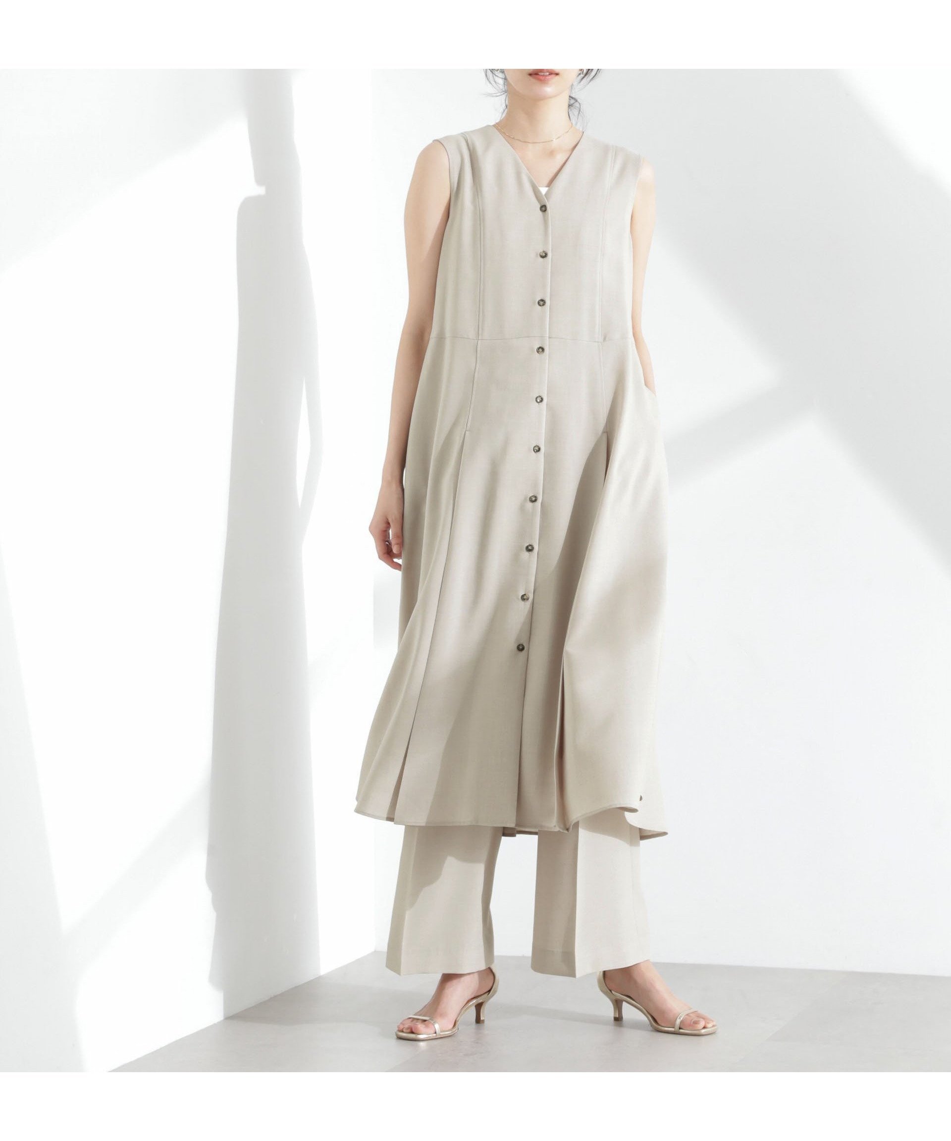 【ナノ ユニバース/nano universe】のメランジドライ ベルト付きVネックワンピース インテリア・キッズ・メンズ・レディースファッション・服の通販 founy(ファニー) ファッション Fashion レディースファッション Fashion for Women ワンピース Dresses ベルト&ウエストマーク Belts & Waist Accessories 春 Spring ギャザー Gathered, Ruffled サンダル Sandals, Summer Shoes ストレッチ Stretch, Stretchy Fabric セットアップ Set-Up, Coordinated Outfit ノースリーブ Sleeveless, No-Sleeve フラット Flat, Flat Shoes フロント Front, Front Design ベーシック Basic, Essential 半袖 Short Sleeve, Half Sleeve メランジ Melange, Mixed Yarn S/S・春夏 SS, Spring/Summer, Warm Season 夏 Summer エレガント 上品 Elegant 2025年 2025 2025春夏・S/S Spring/Summer 2025 SS25 ライトベージュ1|ID: prp329100004830949 ipo3291000000035169223