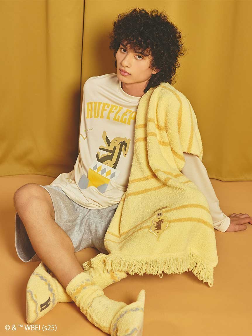 【スナイデル ホーム/SNIDEL HOME】の【メンズ】【ハリー・ポッター】ロングTシャツ 人気、トレンドファッション・服の通販 founy(ファニー) 　ファッション　Fashion　レディースファッション　Fashion for Women　トップス・カットソー　Cut & Sew Tops　シャツ・ブラウス・オフィスカジュアル　Elegant Blouses & Button-Ups　ロングTシャツ・Tシャツ　Longline T-Shirts & Tees　カットソー　Cut and Sewn Top　キャラクター　Character, Licensed Characters　グラフィック　Graphic, Graphic Design　スマート　Smart, Elegant　ソックス　Socks, Hosiery　なめらか　Smooth, Silky Texture　人気　Popular, Best Seller　プリント　Print, Printed Pattern　メンズ　Men's, Menswear　モチーフ　Motif, Design Theme　ロング　Long, Long-Length　冬　Winter / This Winter　クリスマス X'mas　Christmas / X'mas　ホリデーシーズン　Holiday Season　 other-1|ID: prp329100004830978 ipo3291000000035170042