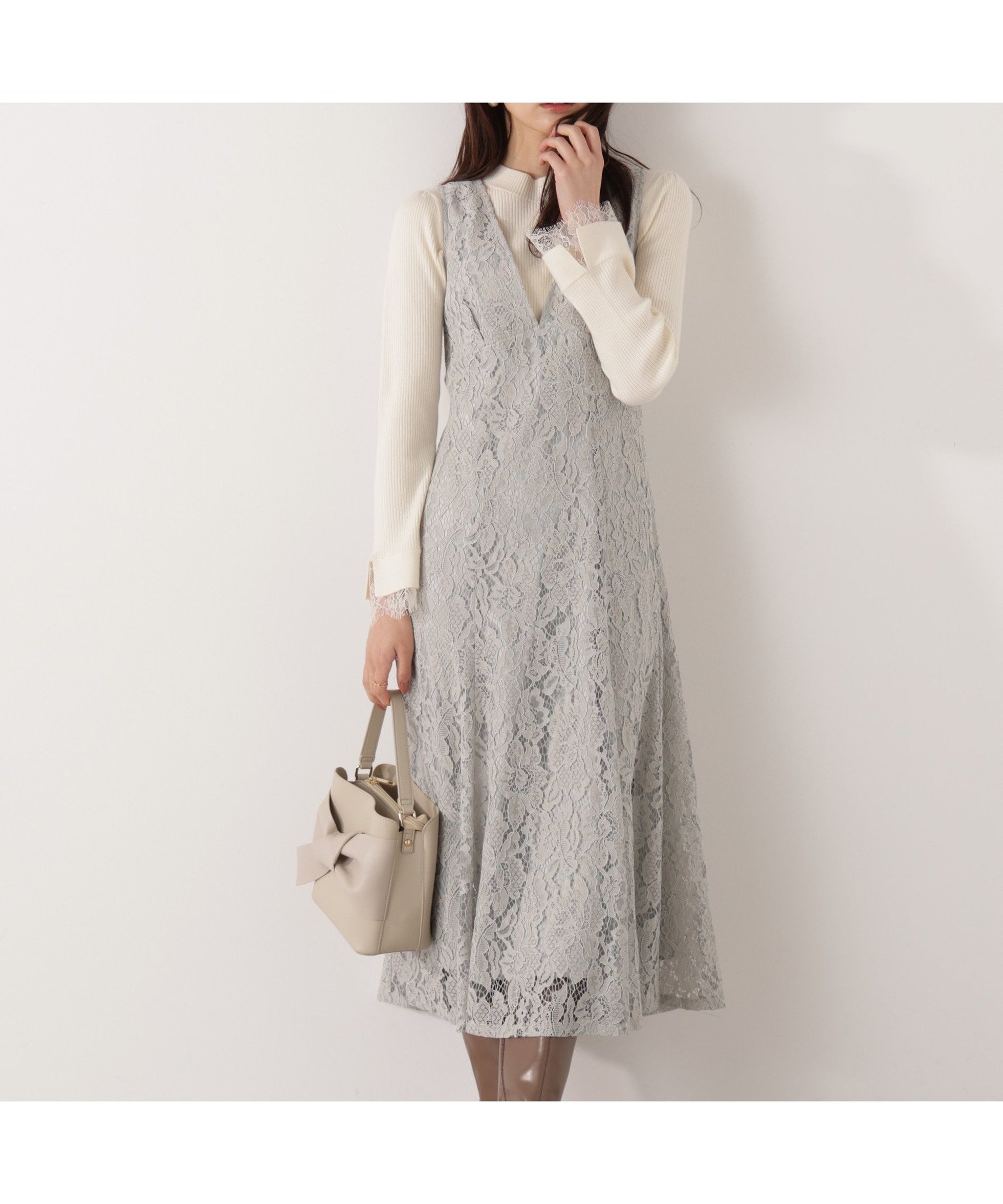 【プロポーション ボディドレッシング/PROPORTION BODY DRESSING】のVネックレースジャンスカ 26SS インテリア・キッズ・メンズ・レディースファッション・服の通販 founy(ファニー) 　ファッション　Fashion　レディースファッション　Fashion for Women　トップス・カットソー　Cut & Sew Tops　Vネックトップス　V-Neck Tops / V-Cut Neckline Shirts　2026年　2026　インナー　Innerwear　フェミニン　Feminine, Girly　レース　Lace, Lace Fabric　ライトグリーン|ID: prp329100004831006 ipo3291000000035170799