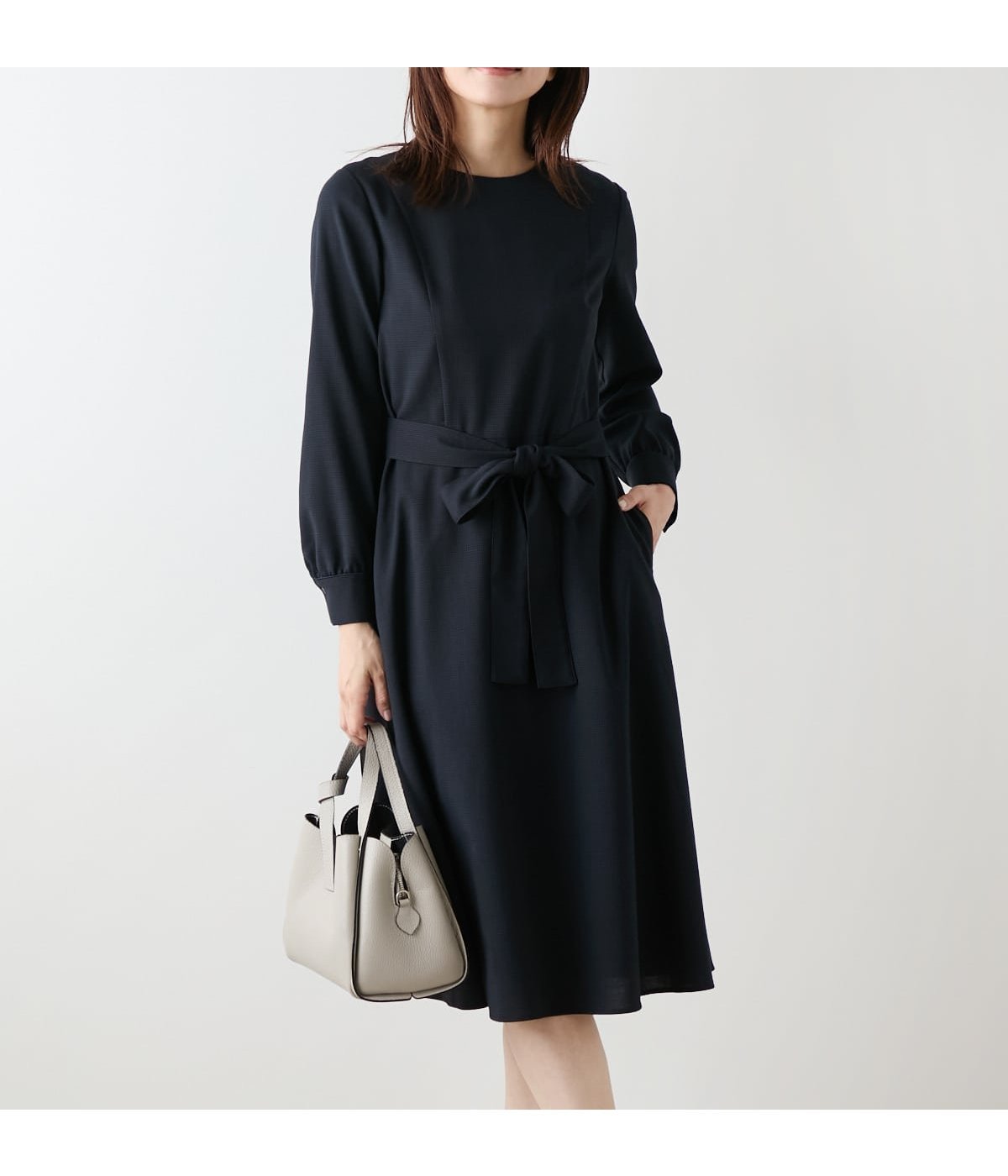 【ニューヨーカー/NEWYORKER】の【ストレッチ】ウール混ハウンドトゥース ウエスト切替えパイピングフレアワンピース インテリア・キッズ・メンズ・レディースファッション・服の通販 founy(ファニー) 　ファッション　Fashion　レディースファッション　Fashion for Women　ワンピース　Dresses　エレガント 上品　Elegant　カフス　Cuff Design　クラシカル　Classical, Vintage-Inspired　ストレッチ　Stretch, Stretchy Fabric　長袖　Long Sleeve, Full Sleeve　ハウンドトゥース　Houndstooth, Dogtooth Check　パイピング　Piping, Trim Design　フィット　Fit, Slim Fit　ベーシック　Basic, Essential　ポケット　Pocket, Pocket Detail　無地　Plain, Solid Color　リボン　Ribbon, Bow　ループ　Loop, Loop Knit　A/W・秋冬　Autumn/Winter　ビジネス 仕事 通勤　Business / Work / Commuting　ネイビー|ID: prp329100004831010 ipo3291000000035170864