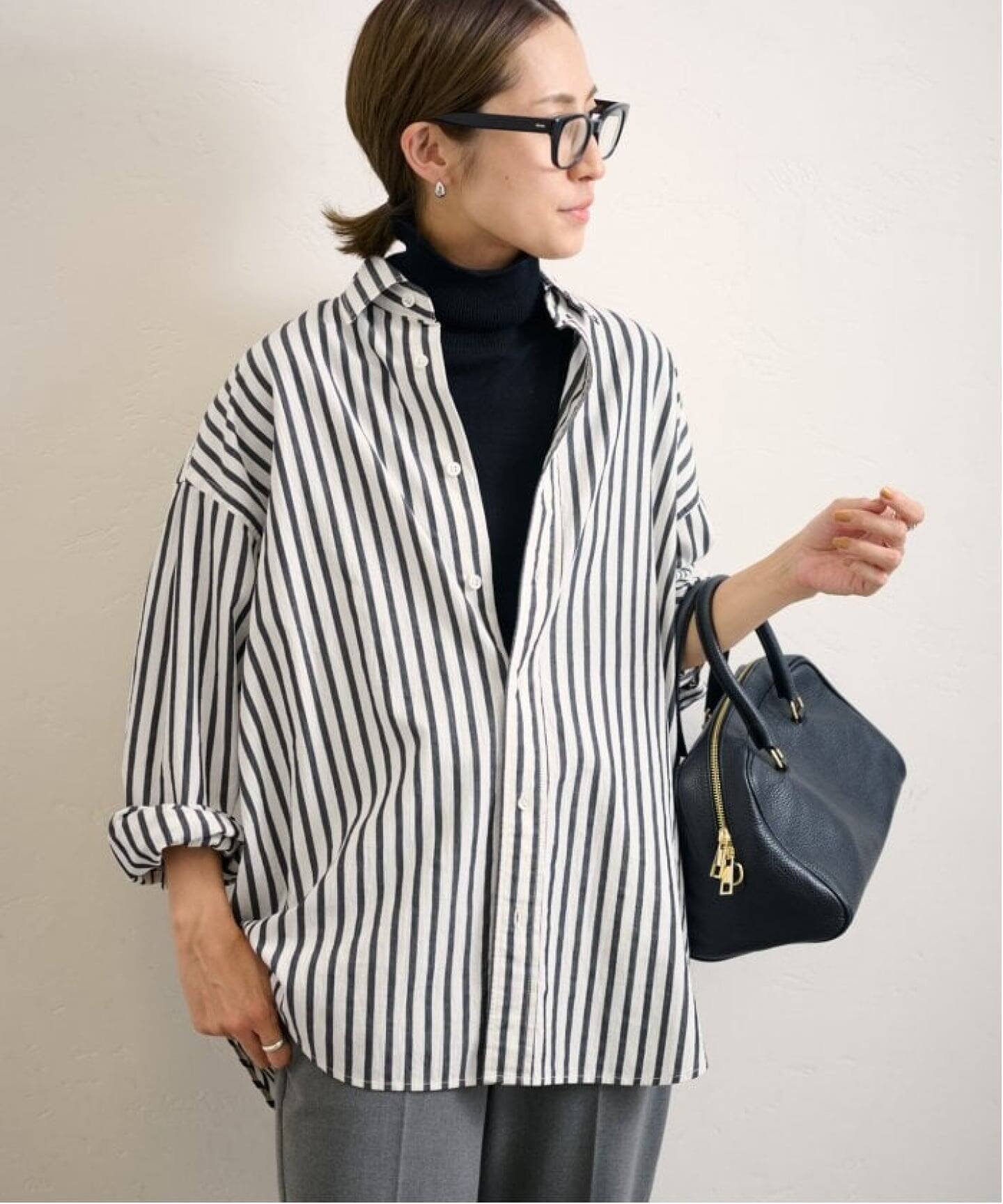 【フレームワーク/FRAMeWORK】の≪WEB限定 / 追加≫コットンストライプレギュラーカラーシャツ インテリア・キッズ・メンズ・レディースファッション・服の通販 founy(ファニー) 　ファッション　Fashion　レディースファッション　Fashion for Women　トップス・カットソー　Cut & Sew Tops　シャツ・ブラウス・オフィスカジュアル　Elegant Blouses & Button-Ups　インナー　Innerwear　シンプル　Simple, Minimal　スウェット / スエット　Sweatshirt, Sweatwear　ストライプ　Stripe, Striped Pattern　レギュラー　Regular, Standard Fit　ロング　Long, Long-Length　再入荷　Restock / Back in Stock　羽織　Haori, Light Jacket　ホワイト A|ID: prp329100004831013 ipo3291000000035170877