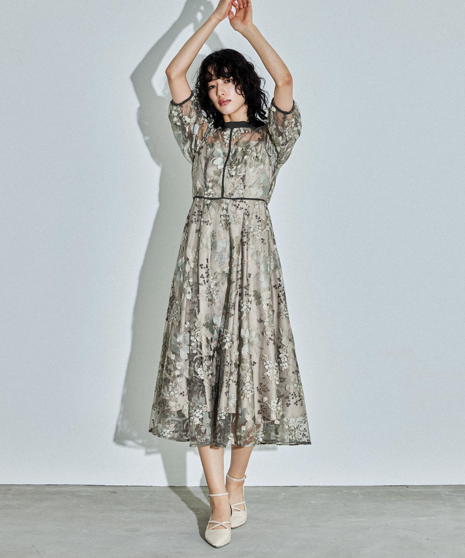 【ビーフラット/bflat】のフラワーエンブロイダリードレス パーティードレス 結婚式 同窓会 謝恩会 インテリア・キッズ・メンズ・レディースファッション・服の通販 founy(ファニー) 　ファッション　Fashion　レディースファッション　Fashion for Women　ワンピース　Dresses　フォーマル・パーティードレス・結婚式用ドレス　Elegant & Casual Dresses　おすすめ　Recommended / Our Picks　デコルテ　Décolleté, Neckline　ドレス　Dress, One-Piece　パイピング　Piping, Trim Design　ベーシック　Basic, Essential　レース　Lace, Lace Fabric　エレガント 上品　Elegant　二次会　After Party　披露宴　Wedding Reception　結婚式　Wedding　グリーン|ID: prp329100004831029 ipo3291000000035171162