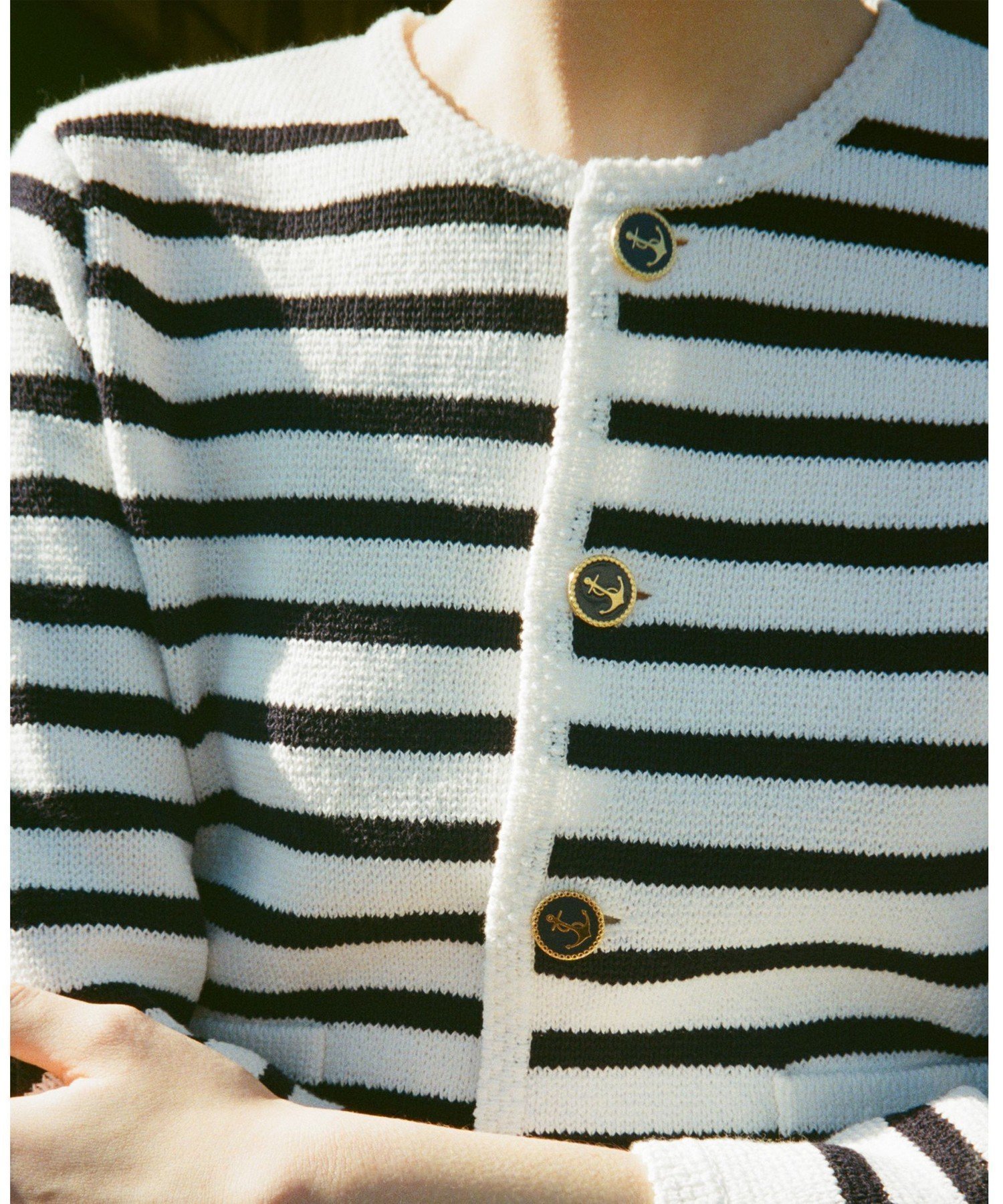 【トゥモローランド/TOMORROWLAND】の【WEB限定】ハーフミラノリブボーダー クルーネックカーディガン インテリア・キッズ・メンズ・レディースファッション・服の通販 founy(ファニー) 　ファッション　Fashion　レディースファッション　Fashion for Women　トップス・カットソー　Cut & Sew Tops　カーディガン・羽織り　Layered Style Cardigans　アンティーク　Antique-Inspired　カーディガン　Cardigan, Knitwear　クラシック　Classic, Timeless Style　コンパクト　Compact, Small Size　バランス　Balance, Style Balance　フォルム　Silhouette, Form　ポケット　Pocket, Pocket Detail　モダン　Modern, Contemporary　ロング　Long, Long-Length　2025年　2025　2025春夏・S/S　Spring/Summer 2025 SS25　62 ホワイト系|ID: prp329100004831049 ipo3291000000035171634