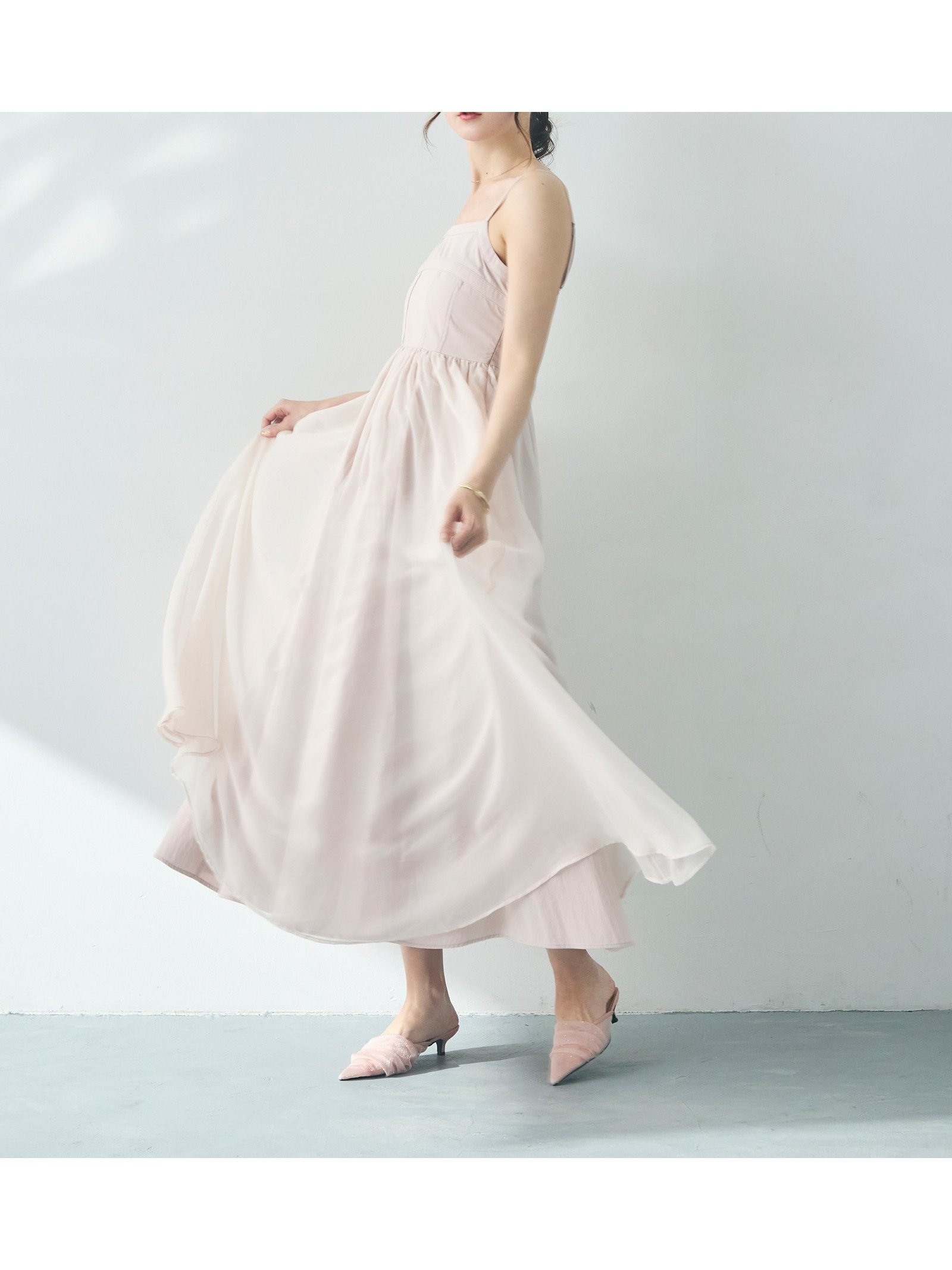 【オル/Olu】のシフォンサーキュラーワンピース インテリア・キッズ・メンズ・レディースファッション・服の通販 founy(ファニー) 　ファッション　Fashion　レディースファッション　Fashion for Women　ワンピース　Dresses　キャミワンピース　Cami Dress, Slip Dress　シフォン　Chiffon, Lightweight Fabric　シンプル　Simple, Minimal　夏　Summer　春　Spring　S/S・春夏　SS, Spring/Summer, Warm Season　ivory|ID: prp329100004831058 ipo3291000000035171893