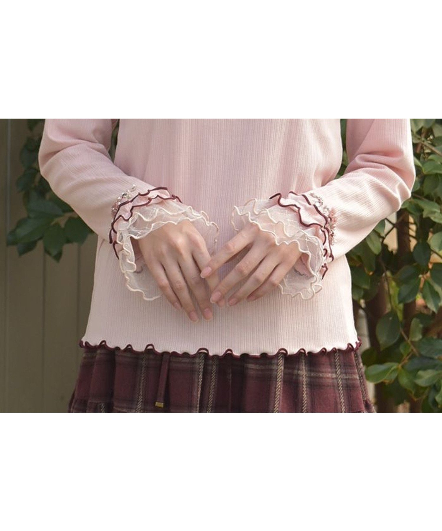 【アクシーズファム/axes femme】の格子ラメチュールメロープルオーバー 人気、トレンドファッション・服の通販 founy(ファニー) ファッション Fashion レディースファッション Fashion for Women トップス・カットソー Cut & Sew Tops カジュアルプルオーバー・ニットトップス Pullovers & Knit Tops / Casual Pullovers インナー Innerwear オーガンジー Organza Fabric 春 Spring シルバー Silver, Metallic Silver チェック Check, Plaid, Tartan チュール Tulip, Tulip Motif パール Pearl, Pearl Accent ビジュー Bijou, Jewel-like Accent フラワー Flower, Floral フリル Frill, Ruffle ブレスレット Bracelet, Wristband おすすめ Recommended / Our Picks other-1|ID: prp329100004831060 ipo3291000000035172010