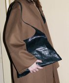 【アダム エ ロペ/ADAM ET ROPE'】の【PFT】Triangle Bag 人気、トレンドファッション・服の通販 founy(ファニー) ファッション Fashion レディースファッション Fashion for Women バッグ Bags 傘 Umbrella, Parasol 巾着 Drawstring Bag, Kinchaku ショルダー Shoulder, Shoulder Strap 財布 Wallet, Purse トライアングル Triangle, Triangular Shape ハンカチ Handkerchief, Hanky バランス Balance, Style Balance フォルム Silhouette, Form ポケット Pocket, Pocket Detail エレガント 上品 Elegant thumbnail ブラック(01)|ID: prp329100004831094 ipo3291000000035172547