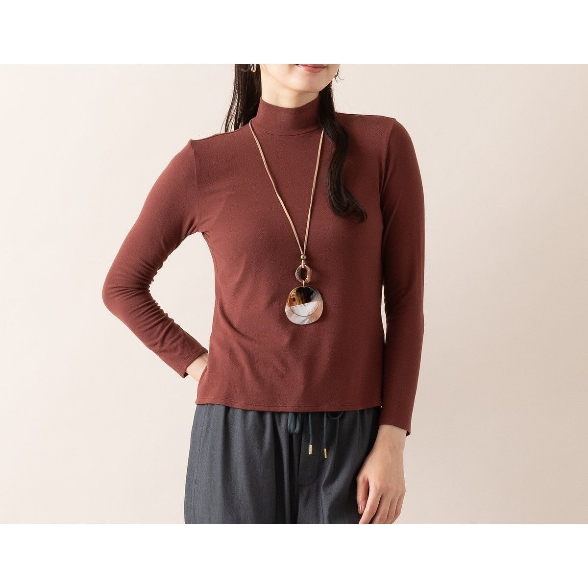 【リリアンビューティエクラ/Liliane Burty ECLAT】の【S・Mサイズ】ミップベア天 ハイネックTシャツ インテリア・キッズ・メンズ・レディースファッション・服の通販 founy(ファニー) 　ファッション　Fashion　レディースファッション　Fashion for Women　トップス・カットソー　Cut & Sew Tops　シャツ・ブラウス・オフィスカジュアル　Elegant Blouses & Button-Ups　ロングTシャツ・Tシャツ　Longline T-Shirts & Tees　インナー　Innerwear　カットソー　Cut and Sewn Top　コレクション　Collection, Seasonal Line　シンプル　Simple, Minimal　ジャケット　Jacket, Outerwear　長袖　Long Sleeve, Full Sleeve　ハイネック　High Neck, Mock Neck　ベスト　Vest, Waistcoat　ベーシック　Basic, Essential　リュクス　Luxury, Elegant, High-End, Chic　A/W・秋冬　Autumn/Winter　ブラウン|ID: prp329100004831129 ipo3291000000035173166