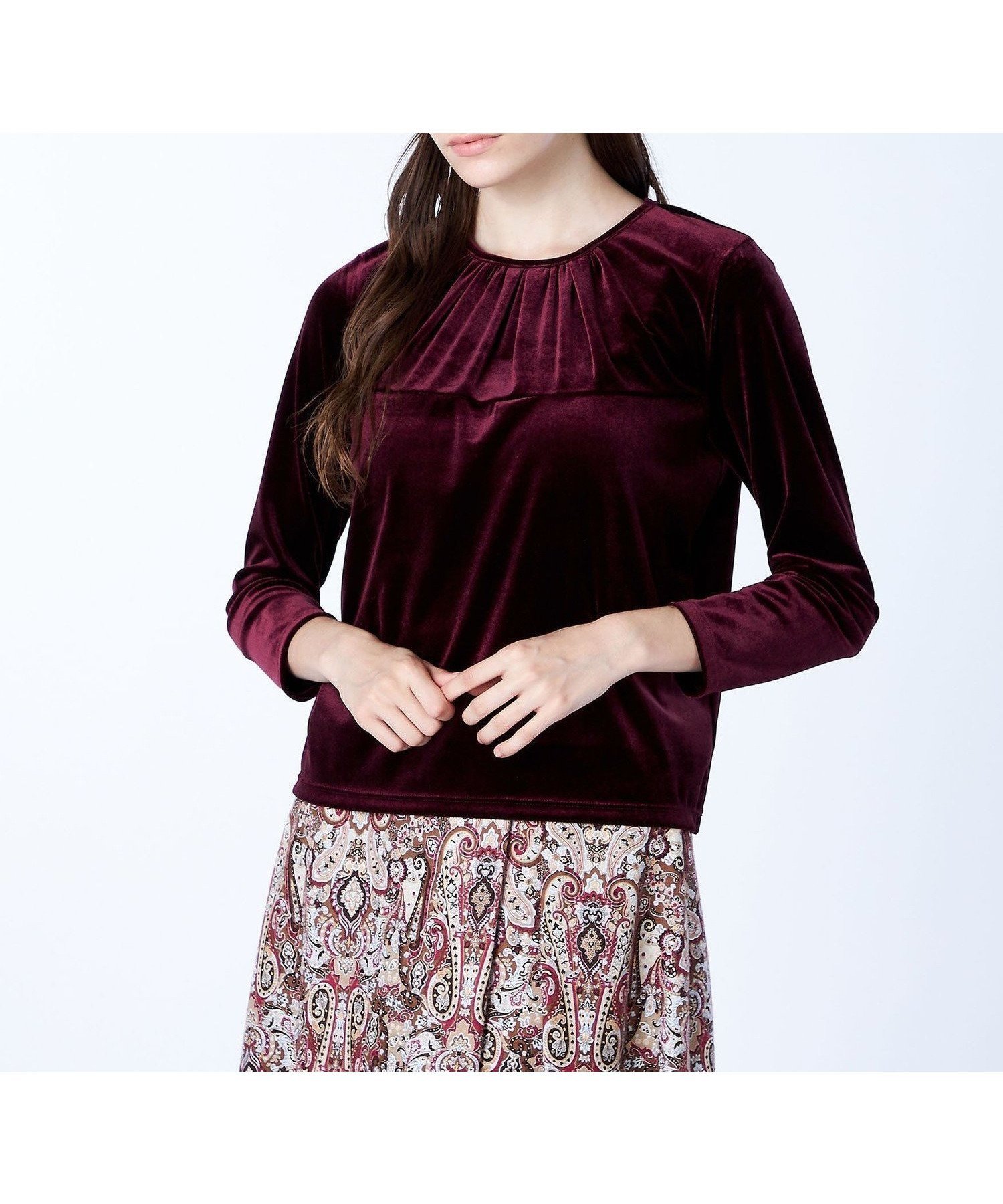 【スキャパ/SCAPA】のストレッチベロアカットソー 人気、トレンドファッション・服の通販 founy(ファニー) 　ファッション　Fashion　レディースファッション　Fashion for Women　トップス・カットソー　Cut & Sew Tops　カットソー・ベーシックTシャツ　Cut-and-Sewn Tops / Stretch Tees & Basics　ベロアトップス　Velour Tops / Velvet-Look Items　エレガント 上品　Elegant　カットソー　Cut and Sewn Top　シンプル　Simple, Minimal　ストレッチ　Stretch, Stretchy Fabric　ドレープ　Drape, Draping Fabric　フィット　Fit, Slim Fit　フェミニン　Feminine, Girly　フロント　Front, Front Design　ベロア　Velour, Soft Velvet　ボトム　Bottoms, Lower Wear　長袖　Long Sleeve, Full Sleeve　 other-1|ID: prp329100004831170 ipo3291000000035173840