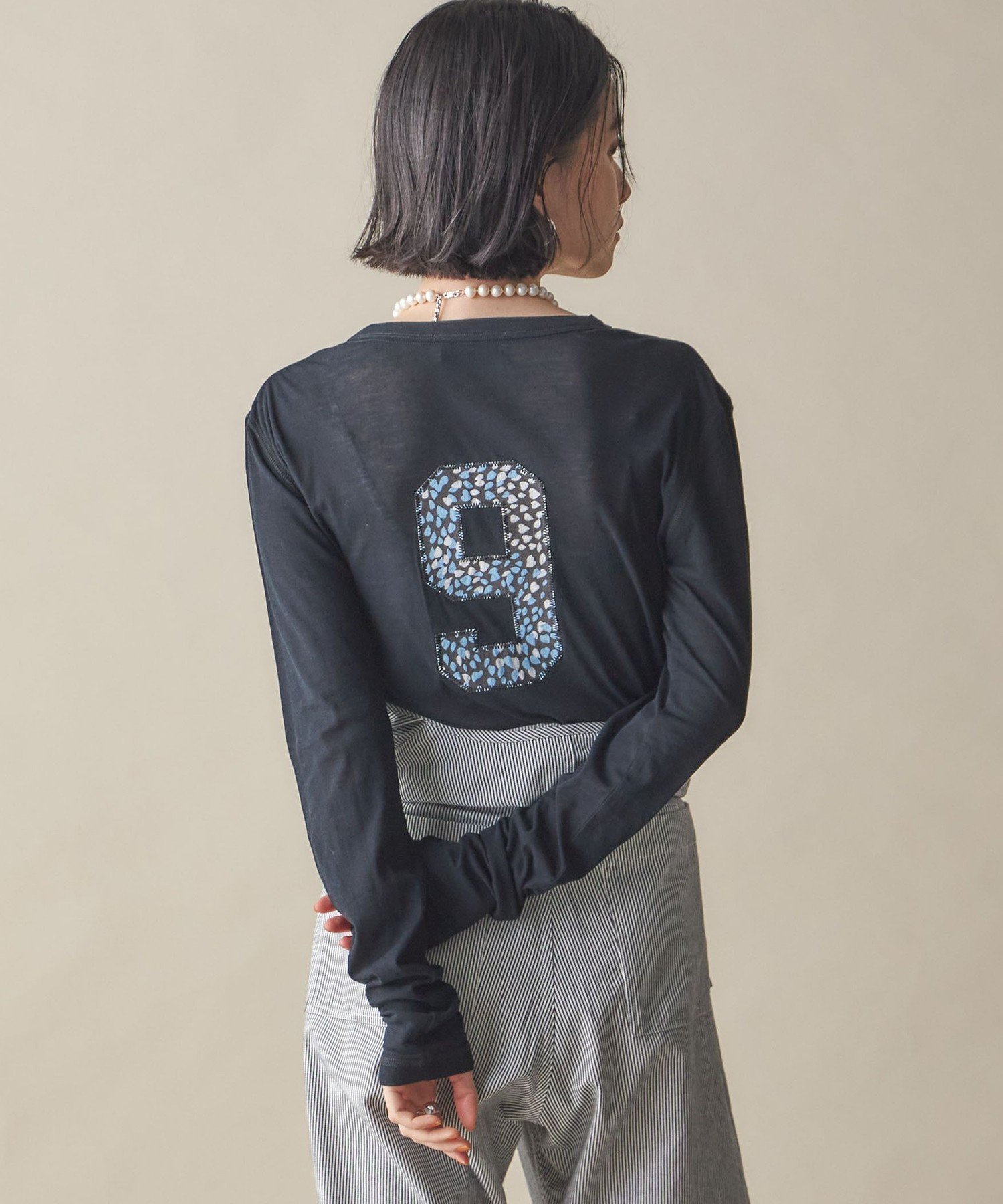 【シップス フォー ウィメン/SHIPS】のSHIPS NINE CASE 洗濯機可能 ロゴ ロング スリーブ TEE インテリア・キッズ・メンズ・レディースファッション・服の通販 founy(ファニー) 　ファッション　Fashion　レディースファッション　Fashion for Women　シアー　Sheer, See-Through　スタンダード　Standard, Basic　スリーブ　Sleeve, Long Sleeve / Short Sleeve　デニム　Denim, Jeans Material　パッチワーク　Patchwork, Mixed Fabric　プリント　Print, Printed Pattern　ロング　Long, Long-Length　A/W・秋冬　Autumn/Winter　2025年　2025　2025春夏・S/S　Spring/Summer 2025 SS25　ブラック|ID: prp329100004831202 ipo3291000000035174381