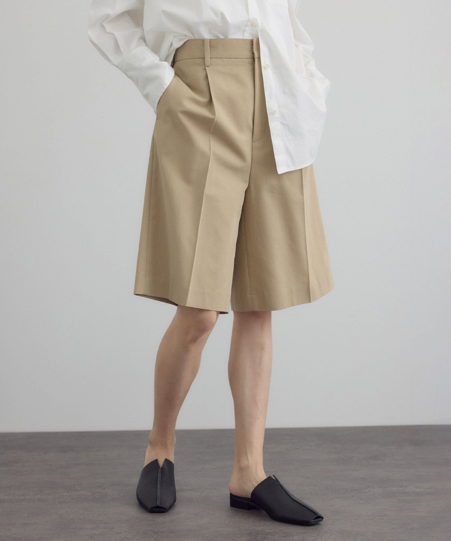 【サロン アダム エ ロペ/SALON adam et rope'】の【WEB限定】エフォートレスハーフパンツ インテリア・キッズ・メンズ・レディースファッション・服の通販 founy(ファニー) ファッション Fashion レディースファッション Fashion for Women パンツ Pants & Trousers ショートパンツ・ハーフパンツ High-Waisted & Relaxed Shorts ウォーム Warm Fabric 春 Spring 今季 This Season, Current Season サンダル Sandals, Summer Shoes シューズ Shoes, Footwear ジャケット Jacket, Outerwear セットアップ Set-Up, Coordinated Outfit センター Center, Center Line ツイル Twist, Twisted Detail ハーフ Half, Half-Length ポケット Pocket, Pocket Detail ロング Long, Long-Length おすすめ Recommended / Our Picks エレガント 上品 Elegant ベージュ(27)|ID: prp329100004831319 ipo3291000000035175816