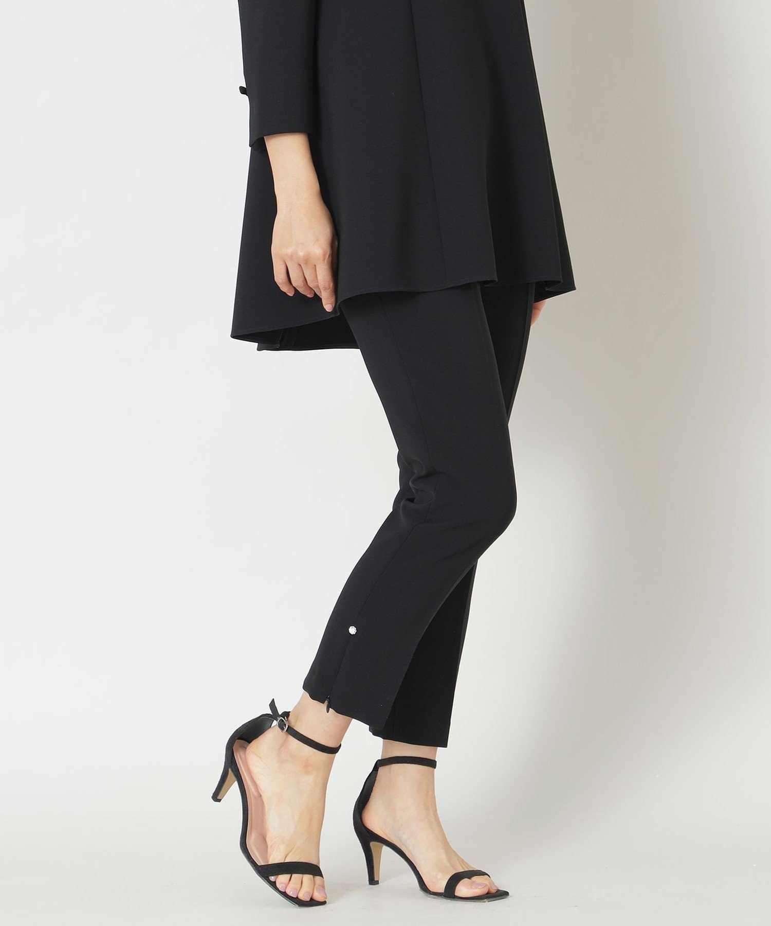 【トゥー ビー シック/TO BE CHIC】のストレッチダブルクロス パンツ インテリア・キッズ・メンズ・レディースファッション・服の通販 founy(ファニー) 　ファッション　Fashion　レディースファッション　Fashion for Women　パンツ　Pants & Trousers　オケージョン　Occasion Wear　スリム　Slim, Slim Fit　センター　Center, Center Line　ブラック|ID: prp329100004831331 ipo3291000000035175953