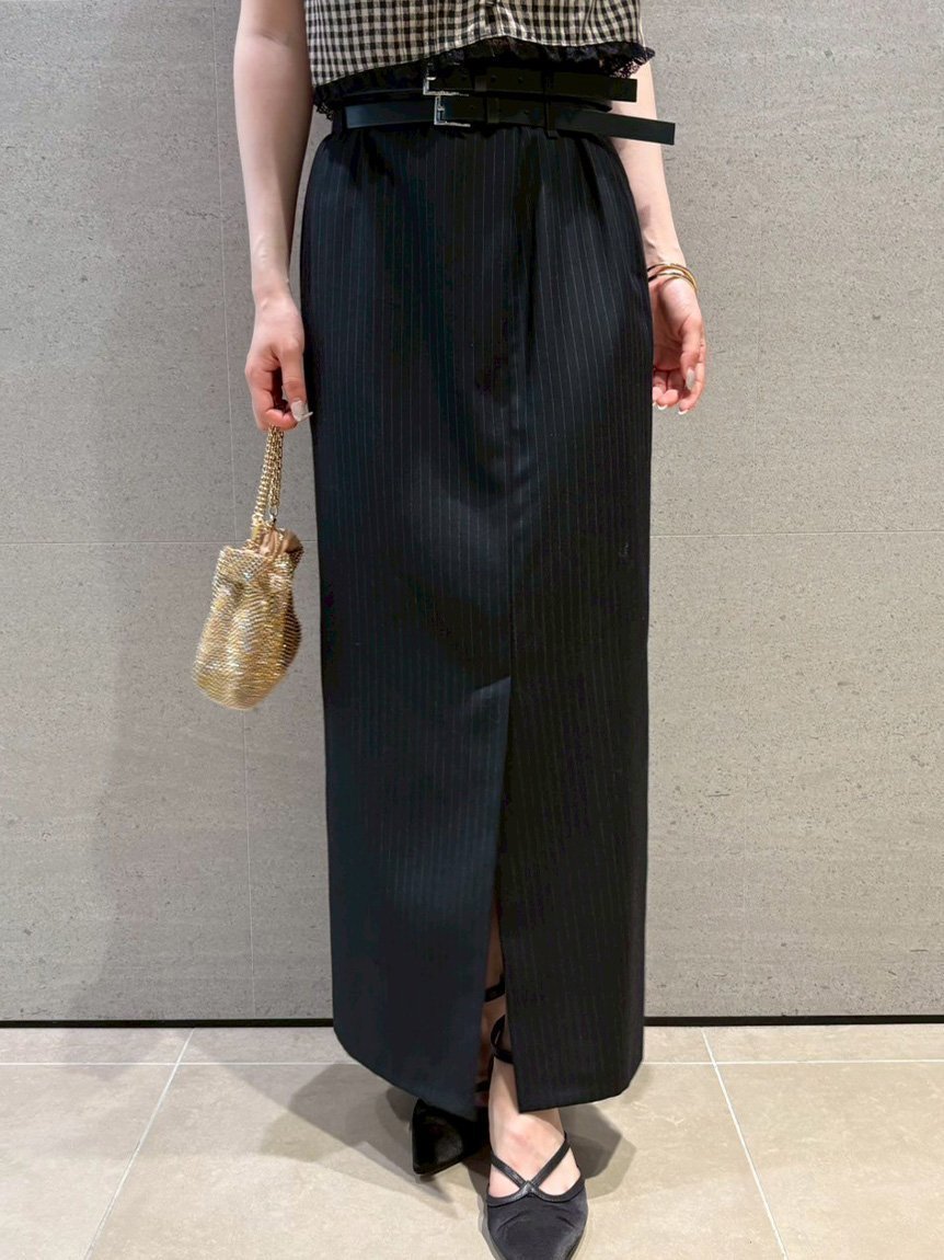 【リリーブラウン/Lily Brown】のダブルベルトタイトスカート インテリア・キッズ・メンズ・レディースファッション・服の通販 founy(ファニー) 　雑誌掲載アイテム　Magazine Picks & Fashion Features　ファッション雑誌　Fashion Magazines　ビジンヒャッカ　美人百花　クラッシィ　CLASSY.　ファッション　Fashion　レディースファッション　Fashion for Women　スカート　Skirts　ベルト&ウエストマーク　Belts & Waist Accessories　7月号　July Issue　8月号　August Issue, Aug. Edition　シンプル　Simple, Minimal　ストライプ　Stripe, Striped Pattern　ストレート　Straight, Straight Cut　スマート　Smart, Elegant　スリット　Slit, Slit Detail　トレンド　Trend, Trending Now　フロント　Front, Front Design　ベーシック　Basic, Essential　雑誌　Magazine, Fashion Magazine　STRIPE[932]|ID: prp329100004831475 ipo3291000000035177181