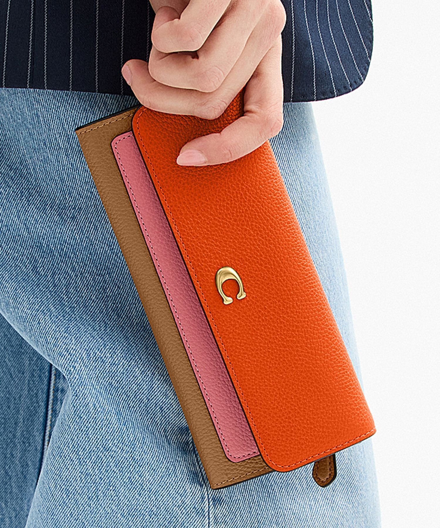 【コーチ/COACH】の【公式】ミラ ロング フラップ ウォレット・カラーブロック 人気、トレンドファッション・服の通販 founy(ファニー) 　ファッション　Fashion　レディースファッション　Fashion for Women　クラシック　Classic, Timeless Style　コンパクト　Compact, Small Size　ジップ　Zip, Zipper　財布　Wallet, Purse　ニューヨーク　New York, NYC Style　フラップ　Flap, Flap Pocket　ブロック　Block, Solid Block Pattern　ロング　Long, Long-Length　おすすめ　Recommended / Our Picks　ギフト プレゼント　Gift / Present　 other-1|ID: prp329100004831483 ipo3291000000035177262