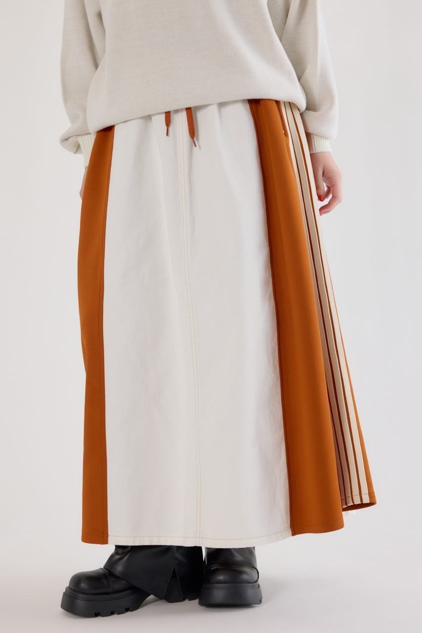 【ロデオクラウンズワイドボウル/RODEO CROWNS WIDE BOWL】のカスタムトラック デニムスカート インテリア・キッズ・メンズ・レディースファッション・服の通販 founy(ファニー) 　ファッション　Fashion　レディースファッション　Fashion for Women　スカート　Skirts　デニムスカート・カジュアルスカート　Denim Skirts　グラフィック　Graphic, Graphic Design　シンプル　Simple, Minimal　デニム　Denim, Jeans Material　ドッキング　Docking, Mixed Material　フレア　Flare, Flared　ポケット　Pocket, Pocket Detail　楽ちん　Easy Fit, Comfortable　おすすめ　Recommended / Our Picks　柄CAM5|ID: prp329100004831487 ipo3291000000035177285