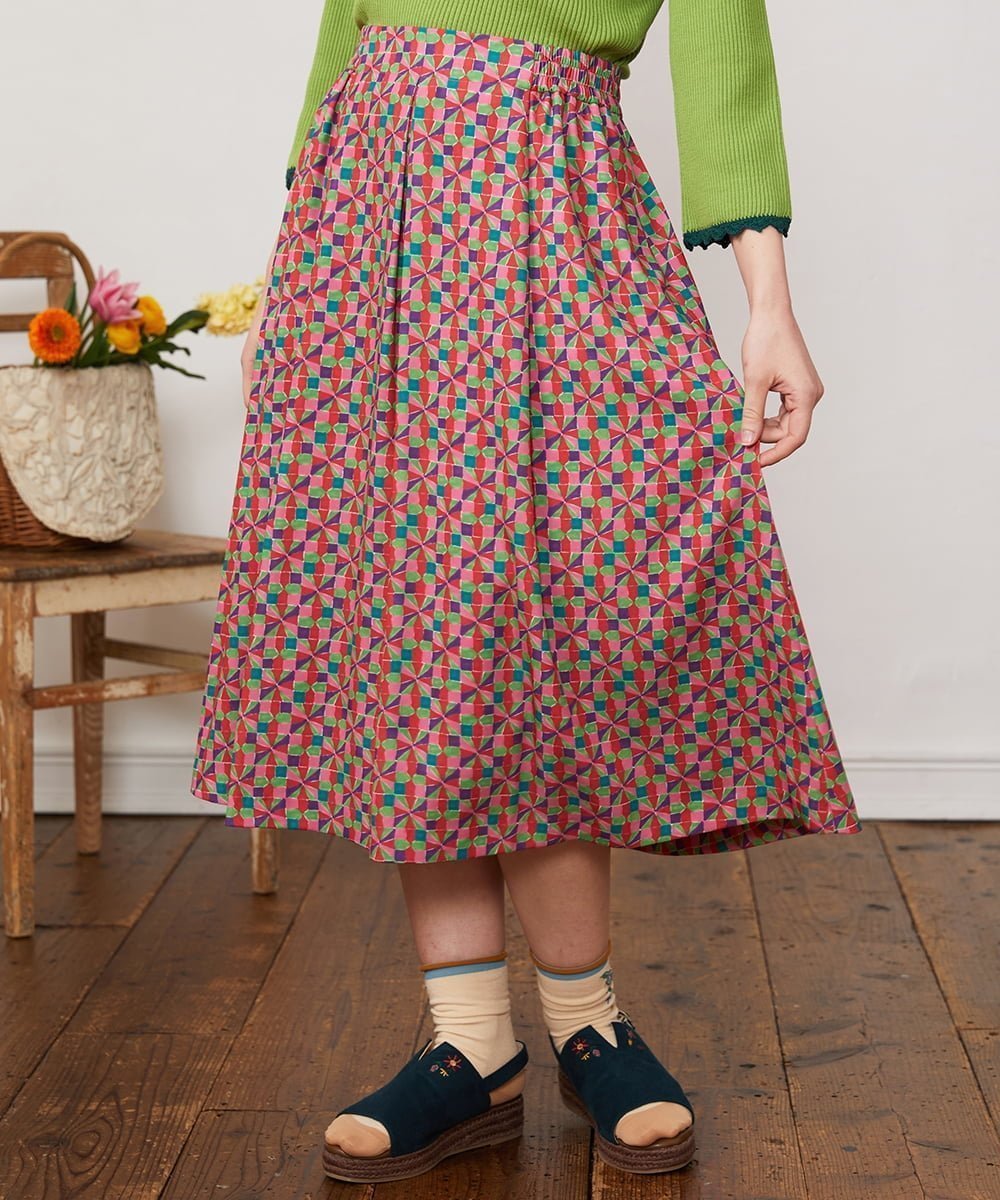 【ホコモモラ/Jocomomola】のRojo carmin プリントフレアスカート インテリア・キッズ・メンズ・レディースファッション・服の通販 founy(ファニー) ファッション Fashion レディースファッション Fashion for Women スカート Skirts Aライン・フレアスカート A-Line & Flared Skirts 春 Spring 秋 Autumn カラフル Colorful Design カーディガン Cardigan, Knitwear ジャケット Jacket, Outerwear フレア Flare, Flared プリント Print, Printed Pattern ポケット Pocket, Pocket Detail 無地 Plain, Solid Color 冬 Winter / This Winter おすすめ Recommended / Our Picks 夏 Summer エレガント 上品 Elegant ピンク|ID: prp329100004831491 ipo3291000000035177310