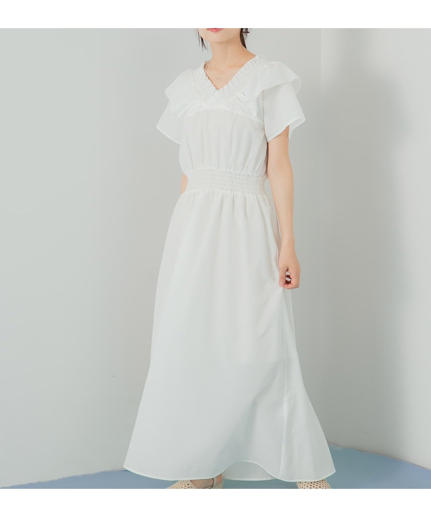 【センスオブプレイス/SENSE OF PLACE by URBAN RESEARCH】の2WAYシャーリングフリルワンピース インテリア・キッズ・メンズ・レディースファッション・服の通販 founy(ファニー) 　ファッション　Fashion　レディースファッション　Fashion for Women　ワンピース　Dresses　2023年　2023　2023春夏・S/S　Spring/Summer 2023 SS23　おすすめ　Recommended / Our Picks　シャーリング　Shirring, Ruched　トレンド　Trend, Trending Now　フリル　Frill, Ruffle　夏　Summer　S/S・春夏　SS, Spring/Summer, Warm Season　WHITE|ID: prp329100004831532 ipo3291000000035177783