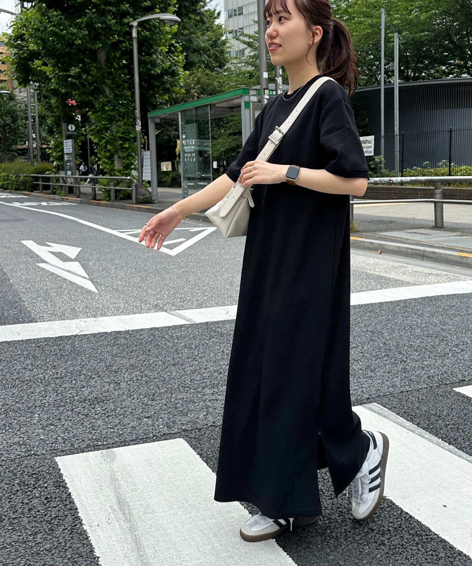 【ディスコート/Discoat】の【WEB限定】ワッフルロングワンピース インテリア・キッズ・メンズ・レディースファッション・服の通販 founy(ファニー) 　ファッション　Fashion　レディースファッション　Fashion for Women　ワンピース　Dresses　おすすめ　Recommended / Our Picks　スリット　Slit, Slit Detail　デニム　Denim, Jeans Material　トレンド　Trend, Trending Now　ビスチェ　Bustier, Corset Top　ベスト　Vest, Waistcoat　リラックス　Relax, Relaxed Fit　ワッフル　Waffle, Waffle Knit　ブラック|ID: prp329100004831576 ipo3291000000035178466