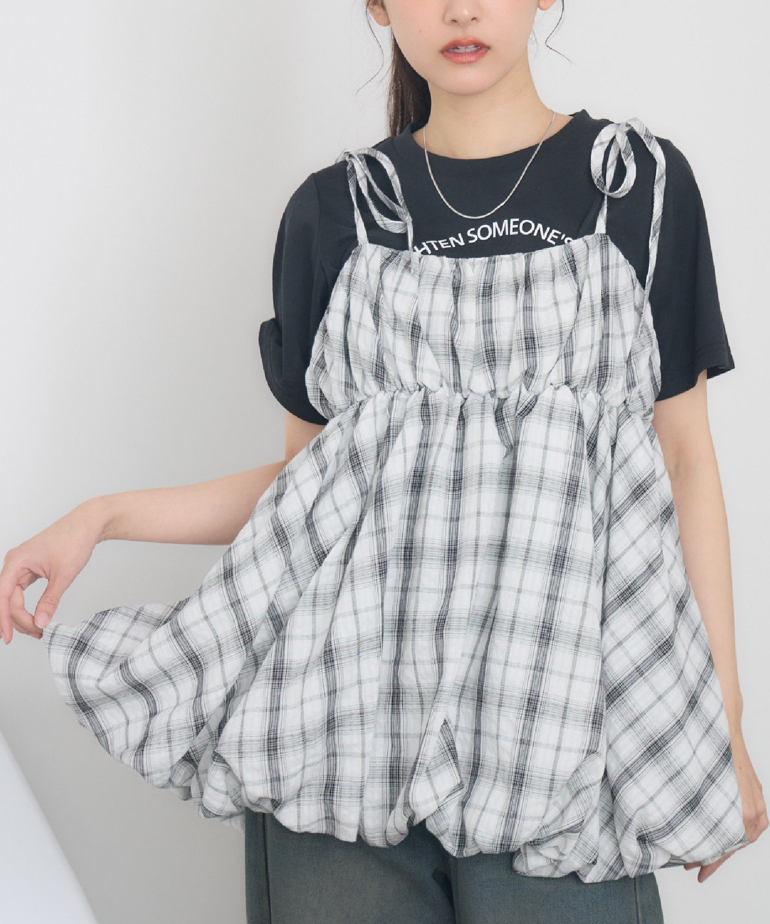 【レトロガール/RETRO GIRL】の肩リボンバルーンミニOP インテリア・キッズ・メンズ・レディースファッション・服の通販 founy(ファニー) 　ファッション　Fashion　レディースファッション　Fashion for Women　ワンピース　Dresses　ガーリー　Girly, Feminine Style　キャミソール　Camisole, Spaghetti Strap Top　チェック　Check, Plaid, Tartan　トレンド　Trend, Trending Now　トレーナー　Sweatshirt, Trainer　バルーン　Balloon, Balloon Silhouette　ビスチェ　Bustier, Corset Top　ベーシック　Basic, Essential　リボン　Ribbon, Bow　レース　Lace, Lace Fabric　半袖　Short Sleeve, Half Sleeve　夏　Summer　春　Spring　長袖　Long Sleeve, Full Sleeve　ホワイト/柄|ID: prp329100004831583 ipo3291000000035178544