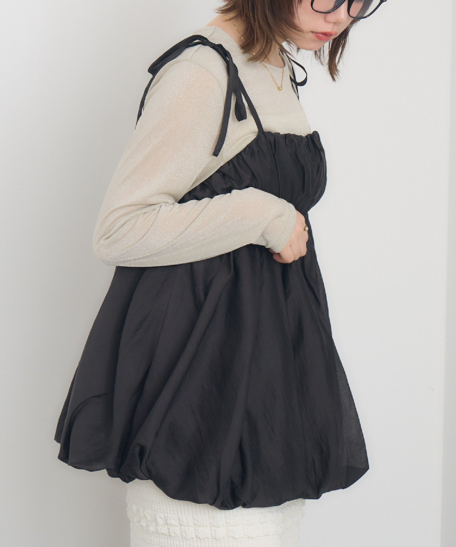 【レトロガール/RETRO GIRL】の肩リボンバルーンミニOP インテリア・キッズ・メンズ・レディースファッション・服の通販 founy(ファニー) 　ファッション　Fashion　レディースファッション　Fashion for Women　ワンピース　Dresses　ガーリー　Girly, Feminine Style　キャミソール　Camisole, Spaghetti Strap Top　チェック　Check, Plaid, Tartan　トレンド　Trend, Trending Now　トレーナー　Sweatshirt, Trainer　バルーン　Balloon, Balloon Silhouette　ビスチェ　Bustier, Corset Top　ベーシック　Basic, Essential　リボン　Ribbon, Bow　レース　Lace, Lace Fabric　半袖　Short Sleeve, Half Sleeve　夏　Summer　春　Spring　長袖　Long Sleeve, Full Sleeve　ブラック|ID: prp329100004831583 ipo3291000000035178545