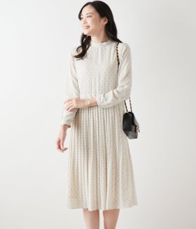 【ニューヨーカー/NEWYORKER】のシャルマンドットプリント スタンドネックワンピース 人気、トレンドファッション・服の通販 founy(ファニー) ファッション Fashion レディースファッション Fashion for Women ワンピース Dresses 春 Spring ジャケット Jacket, Outerwear スタンド Stand Collar, Upright Stand ドット Polka Dot, Dot Pattern 長袖 Long Sleeve, Full Sleeve フレア Flare, Flared プリント Print, Printed Pattern プリーツ Pleats, Pleated S/S・春夏 SS, Spring/Summer, Warm Season 夏 Summer エレガント 上品 Elegant |ID:prp329100004831652