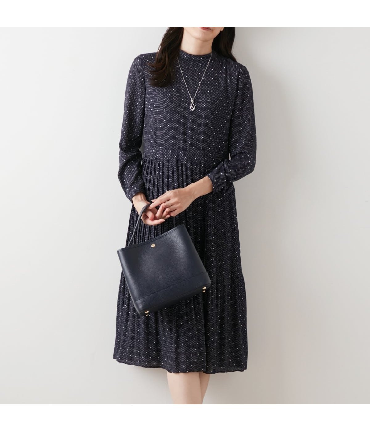 【ニューヨーカー/NEWYORKER】のシャルマンドットプリント スタンドネックワンピース インテリア・キッズ・メンズ・レディースファッション・服の通販 founy(ファニー) 　ファッション　Fashion　レディースファッション　Fashion for Women　ワンピース　Dresses　春　Spring　ジャケット　Jacket, Outerwear　スタンド　Stand Collar, Upright Stand　ドット　Polka Dot, Dot Pattern　長袖　Long Sleeve, Full Sleeve　フレア　Flare, Flared　プリント　Print, Printed Pattern　プリーツ　Pleats, Pleated　S/S・春夏　SS, Spring/Summer, Warm Season　夏　Summer　エレガント 上品　Elegant　ネイビー|ID: prp329100004831652 ipo3291000000035179482