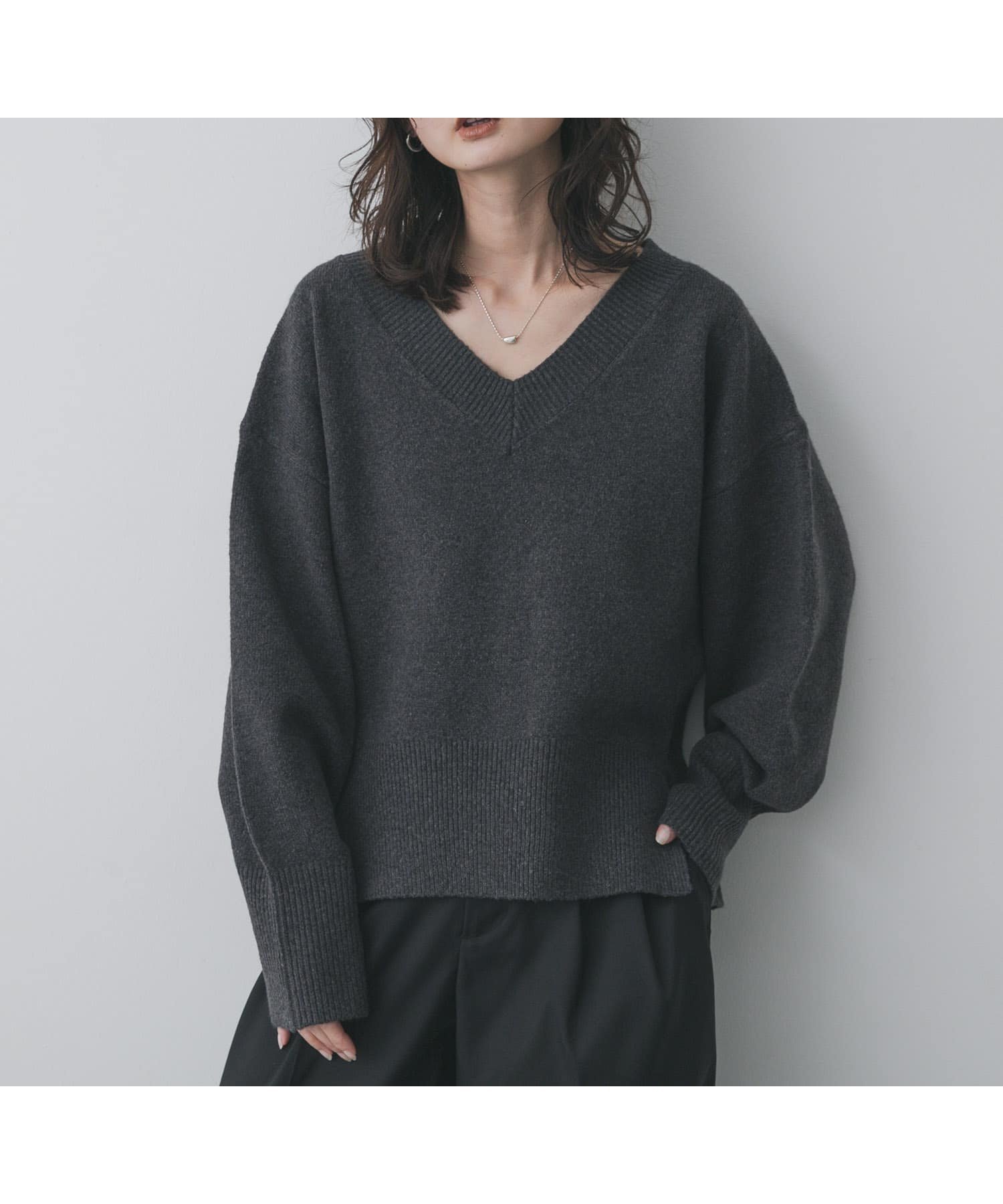 【センスオブプレイス/SENSE OF PLACE by URBAN RESEARCH】の『洗濯可』サイドスリットVネックニット 人気、トレンドファッション・服の通販 founy(ファニー) 　ファッション　Fashion　レディースファッション　Fashion for Women　トップス・カットソー　Cut & Sew Tops　ニット　Knit Tops & Sweaters　Vネックトップス　V-Neck Tops / V-Cut Neckline Shirts　2025年　2025　2025-2026秋冬・A/W　Autumn/Winter 2025–26 AW25–26　冬　Winter / This Winter　スリット　Slit, Slit Detail　A/W・秋冬　Autumn/Winter　 other-1|ID: prp329100004831683 ipo3291000000035179832