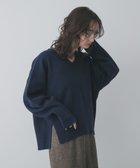 【センスオブプレイス/SENSE OF PLACE by URBAN RESEARCH】の『洗濯可』サイドスリットVネックニット 人気、トレンドファッション・服の通販 founy(ファニー) ファッション Fashion レディースファッション Fashion for Women トップス・カットソー Cut & Sew Tops ニット Knit Tops & Sweaters Vネックトップス V-Neck Tops / V-Cut Neckline Shirts 2025年 2025 2025-2026秋冬・A/W Autumn/Winter 2025–26 AW25–26 冬 Winter / This Winter スリット Slit, Slit Detail A/W・秋冬 Autumn/Winter thumbnail ネイビー|ID: prp329100004831683 ipo3291000000035179837