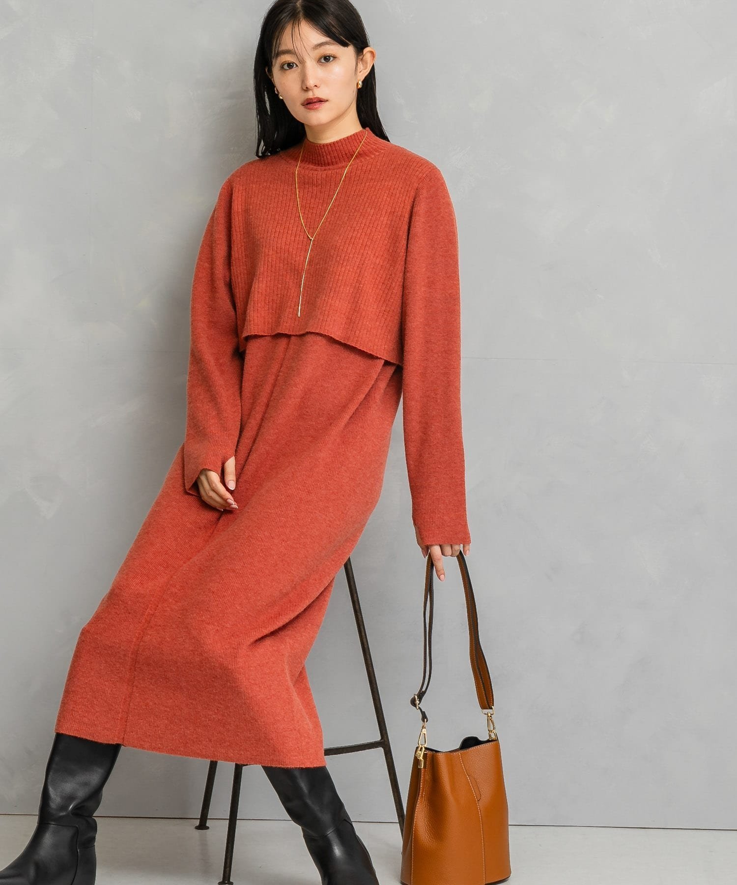 【アーバンリサーチ ロッソ/URBAN RESEARCH ROSSO】の静電防止レイヤードライクニットワンピース インテリア・キッズ・メンズ・レディースファッション・服の通販 founy(ファニー) 　ファッション　Fashion　レディースファッション　Fashion for Women　ワンピース　Dresses　ニットワンピース　Knit Dresses　2024年　2024　2024-2025秋冬・A/W　Autumn/Winter 2024–25 AW24–25　冬　Winter / This Winter　ショート　Short, Short Length　スニーカー　Sneakers, Trainers　スリット　Slit, Slit Detail　センター　Center, Center Line　A/W・秋冬　Autumn/Winter　TERRACOTTA|ID: prp329100004831691 ipo3291000000035179951