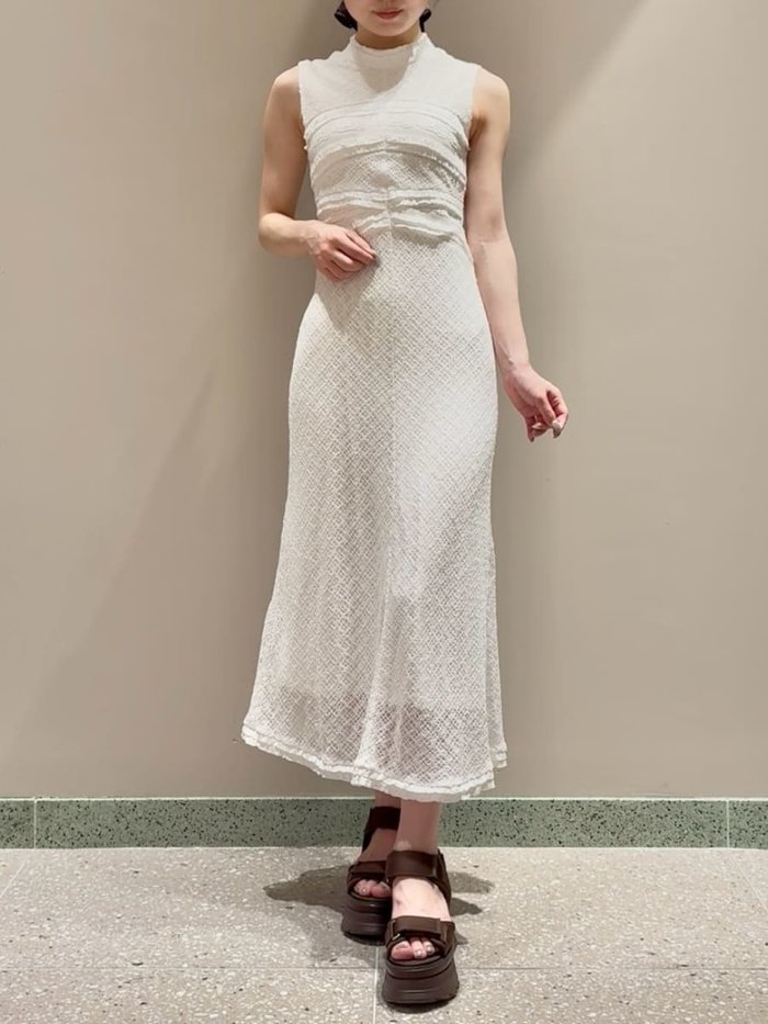 【スナイデル/SNIDEL】のカットレースワンピース インテリア・キッズ・メンズ・レディースファッション・服の通販 founy(ファニー) https://founy.com/ ファッション Fashion レディースファッション Fashion for Women ワンピース Dresses ウェーブ Wavy Pattern エレガント 上品 Elegant クラシカル Classical, Vintage-Inspired シアー Sheer, See-Through ストレッチ Stretch, Stretchy Fabric ストレート Straight, Straight Cut スマート Smart, Elegant チェック Check, Plaid, Tartan フェミニン Feminine, Girly リュクス Luxury, Elegant, High-End, Chic ロング Long, Long-Length |ID: prp329100004831694 ipo3291000000035179964