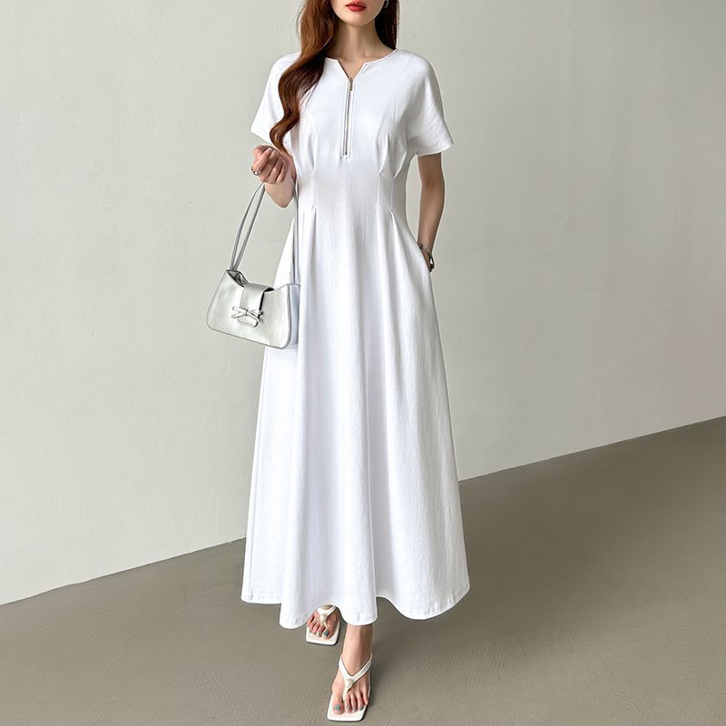 【ココモモ/COCOMOMO】のウエストタックワンピース 前後2way ハーフジップ ロング丈 マキシ丈 半袖 インテリア・キッズ・メンズ・レディースファッション・服の通販 founy(ファニー) ファッション Fashion レディースファッション Fashion for Women ワンピース Dresses ポケット Pocket, Pocket Detail マキシ Maxi, Full Length ラウンド Round, Round Neck ロング Long, Long-Length 半袖 Short Sleeve, Half Sleeve ホワイト|ID: prp329100004831704 ipo3291000000035180103