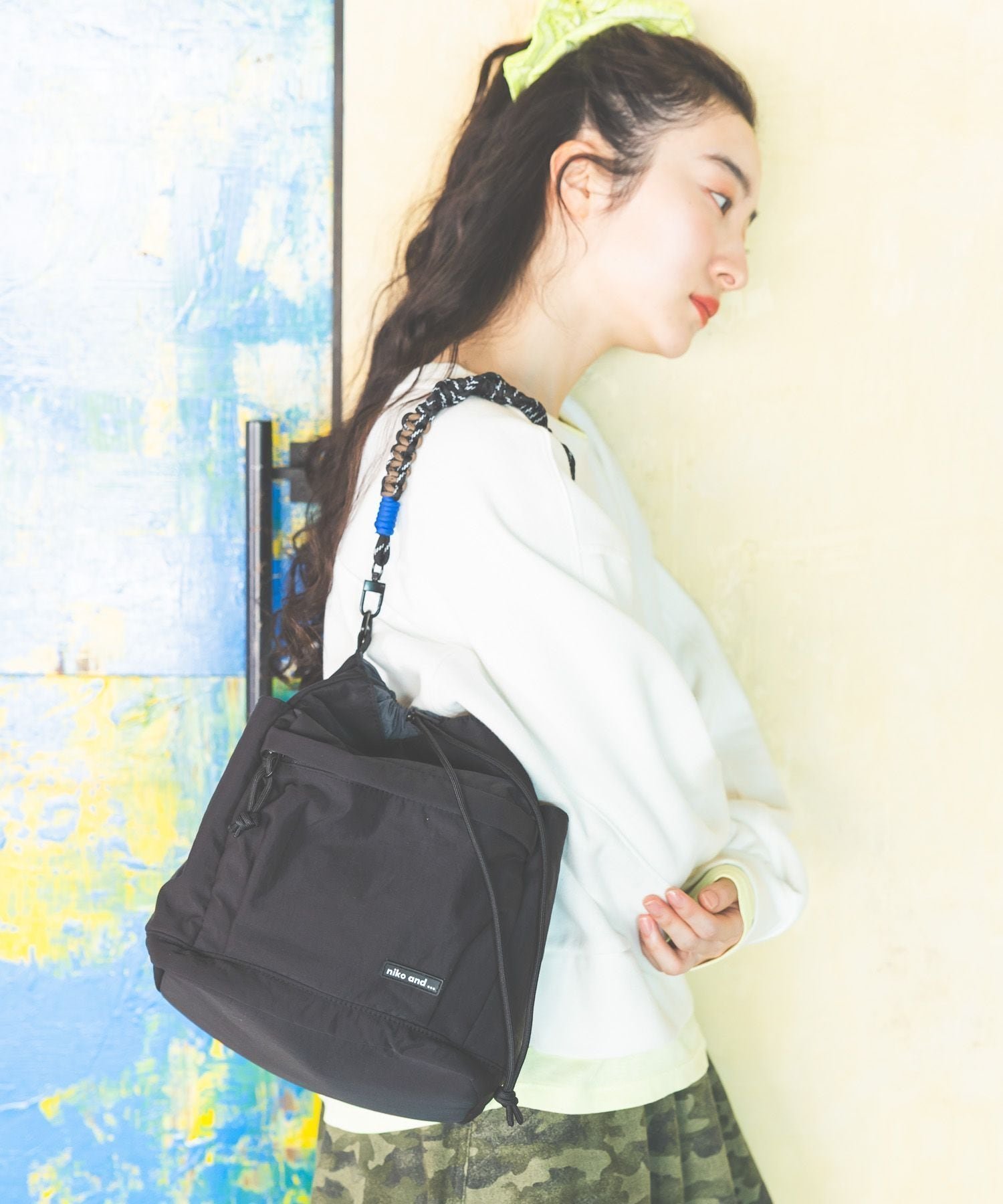 【ニコアンド/niko and】のオリジナル編みハンドル2WAYバッグ インテリア・キッズ・メンズ・レディースファッション・服の通販 founy(ファニー) 　ファッション　Fashion　レディースファッション　Fashion for Women　バッグ　Bags　アウトドア　Outdoor Clothing　イエロー　Yellow　巾着　Drawstring Bag, Kinchaku　ショルダー　Shoulder, Shoulder Strap　財布　Wallet, Purse　トレンド　Trend, Trending Now　フォルム　Silhouette, Form　フロント　Front, Front Design　ベーシック　Basic, Essential　ポケット　Pocket, Pocket Detail　ポーチ　Pouch, Small Case　おすすめ　Recommended / Our Picks　旅行　Travel　ブラック|ID: prp329100004831756 ipo3291000000035180945