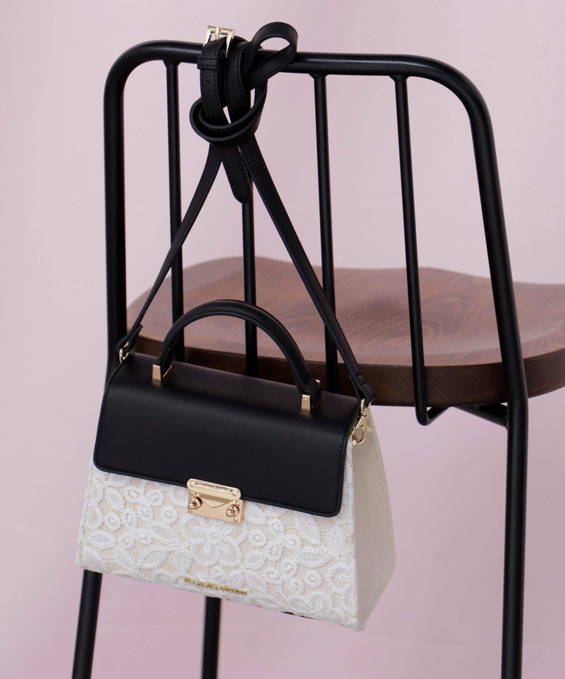 【ジルバイジルスチュアート/JILL by JILLSTUART】のフラップレースバッグ インテリア・キッズ・メンズ・レディースファッション・服の通販 founy(ファニー) 　ファッション　Fashion　レディースファッション　Fashion for Women　バッグ　Bags　エレガント 上品　Elegant　ショルダー　Shoulder, Shoulder Strap　スマート　Smart, Elegant　フラップ　Flap, Flap Pocket　レース　Lace, Lace Fabric　ブラック|ID: prp329100004831774 ipo3291000000035181270