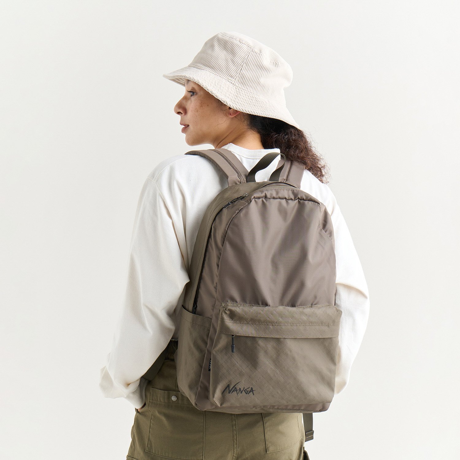 【ナンガ・オンラインショップ/NANGA ONLINE SHOP】のECOPAK UR DAY BAG インテリア・キッズ・メンズ・レディースファッション・服の通販 founy(ファニー) 　ファッション　Fashion　レディースファッション　Fashion for Women　バッグ　Bags　アウトドア　Outdoor Clothing　クッション　Cushion, Throw Pillow　コーティング　Coating, Coated Finish　軽量　Lightweight, Ultra Light　シンプル　Simple, Minimal　スリーブ　Sleeve, Long Sleeve / Short Sleeve　デイパック　Daypack, Casual Backpack　フロント　Front, Front Design　ポケット　Pocket, Pocket Detail　おすすめ　Recommended / Our Picks　旅行　Travel　ビジネス 仕事 通勤　Business / Work / Commuting　OLV|ID: prp329100004831780 ipo3291000000035181364