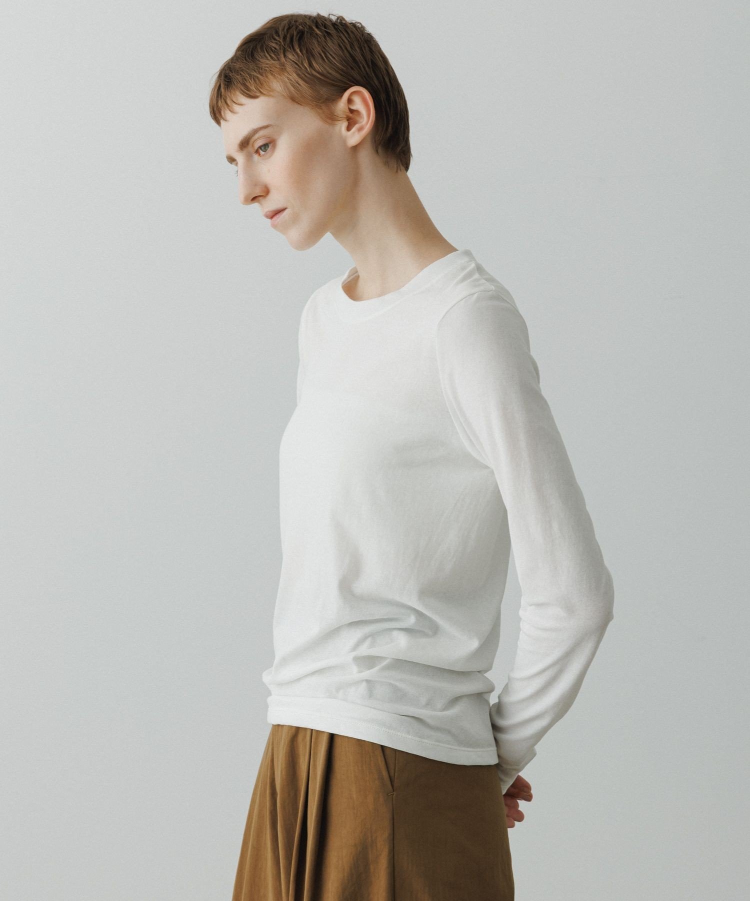 【アダム エ ロペ/ADAM ET ROPE'】の【EMOELLE】サイドシームレスロンT インテリア・キッズ・メンズ・レディースファッション・服の通販 founy(ファニー) 　ファッション　Fashion　レディースファッション　Fashion for Women　トップス・カットソー　Cut & Sew Tops　ロングTシャツ・Tシャツ　Longline T-Shirts & Tees　2026年　2026　インナー　Innerwear　カットソー　Cut and Sewn Top　カーディガン　Cardigan, Knitwear　ジャケット　Jacket, Outerwear　スウェット / スエット　Sweatshirt, Sweatwear　スマート　Smart, Elegant　トレンド　Trend, Trending Now　フィット　Fit, Slim Fit　A/W・秋冬　Autumn/Winter　ホワイト(10)|ID: prp329100004831797 ipo3291000000035181534