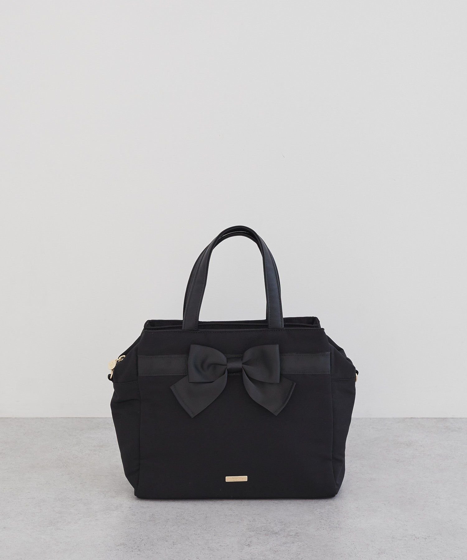 【メゾンドフルール/Maison de FLEUR】のグログランリボン3ルーム2Wayトートバッグ インテリア・キッズ・メンズ・レディースファッション・服の通販 founy(ファニー) 　ファッション　Fashion　レディースファッション　Fashion for Women　バッグ　Bags　フェミニン　Feminine, Girly　フロント　Front, Front Design　ポケット　Pocket, Pocket Detail　リボン　Ribbon, Bow　エレガント 上品　Elegant　ブラック|ID: prp329100004831799 ipo3291000000035181548