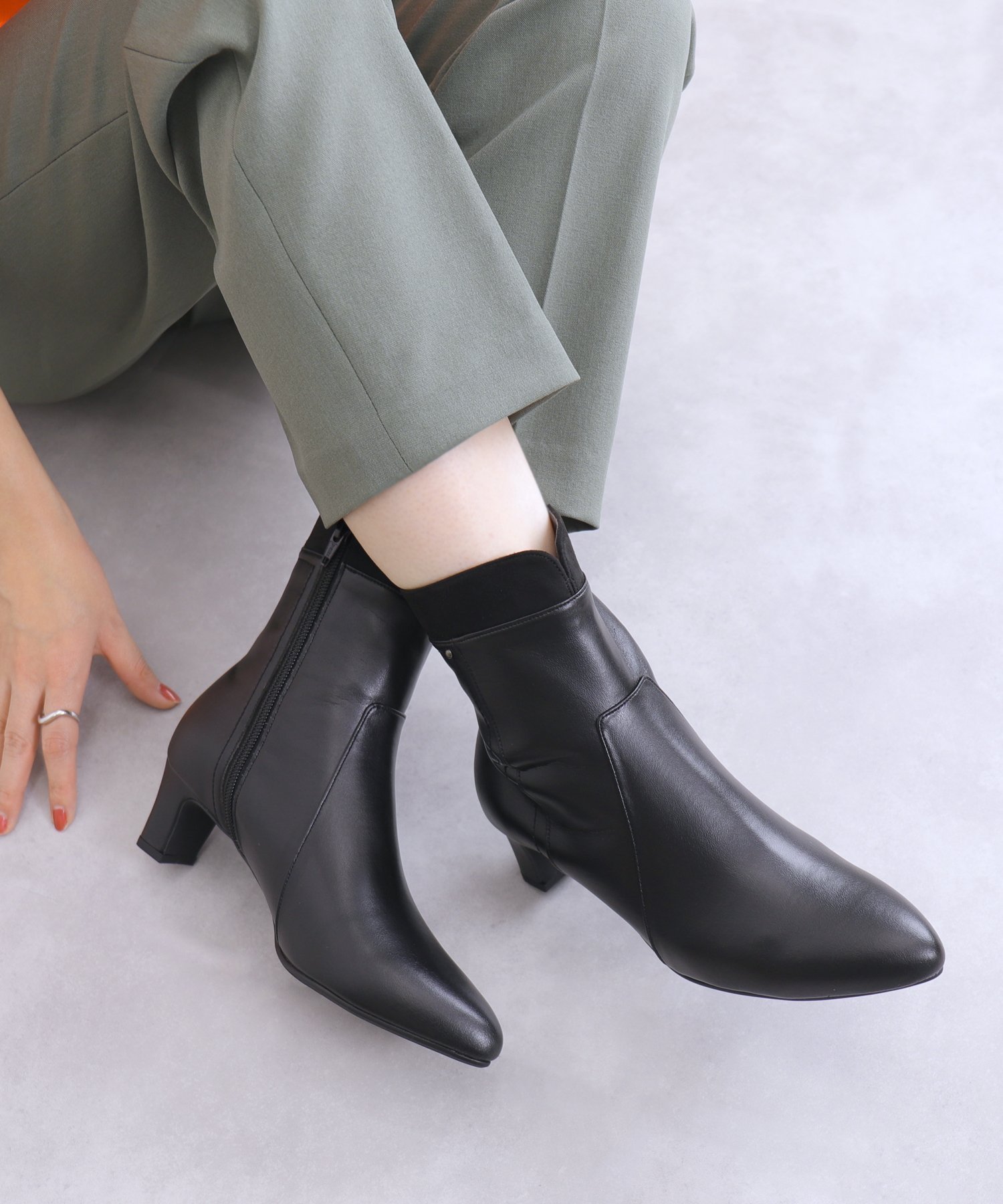 【アルテミス バイ ダイアナ/artemis by DIANA】の素材コンビ ショートブーツ 人気、トレンドファッション・服の通販 founy(ファニー) 　ファッション　Fashion　レディースファッション　Fashion for Women　クッション　Cushion, Throw Pillow　コンビ　Combo, Combination Style　抗菌　Antibacterial, Bacteria-Resistant　ショート　Short, Short Length　シンプル　Simple, Minimal　スタンダード　Standard, Basic　メタル　Metal, Metal Parts　A/W・秋冬　Autumn/Winter　再入荷　Restock / Back in Stock　 other-1|ID: prp329100004831843 ipo3291000000035182023