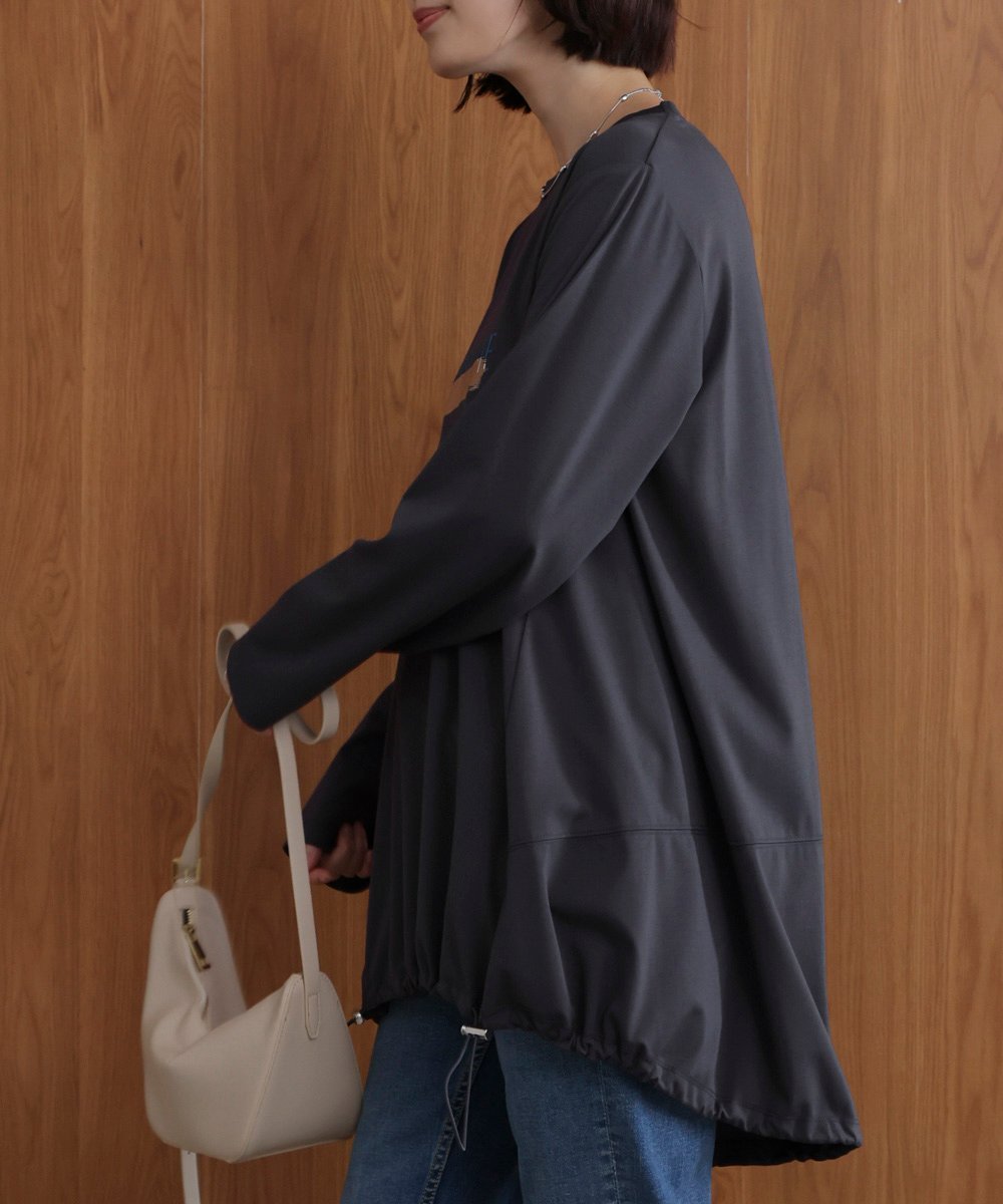 【バブ ブージュルード/Bab Bou Jeloud】の箔エンボスロンTチュニック インテリア・キッズ・メンズ・レディースファッション・服の通販 founy(ファニー) 　ファッション　Fashion　レディースファッション　Fashion for Women　トップス・カットソー　Cut & Sew Tops　ロングTシャツ・Tシャツ　Longline T-Shirts & Tees　おすすめ　Recommended / Our Picks　ショルダー　Shoulder, Shoulder Strap　チュニック　Tunic, Long Top　ドロップ　Drop Shoulder, Dropped Style　ボトム　Bottoms, Lower Wear　ビジネス 仕事 通勤　Business / Work / Commuting　再入荷　Restock / Back in Stock　夏　Summer　CCL|ID: prp329100004831905 ipo3291000000035182899