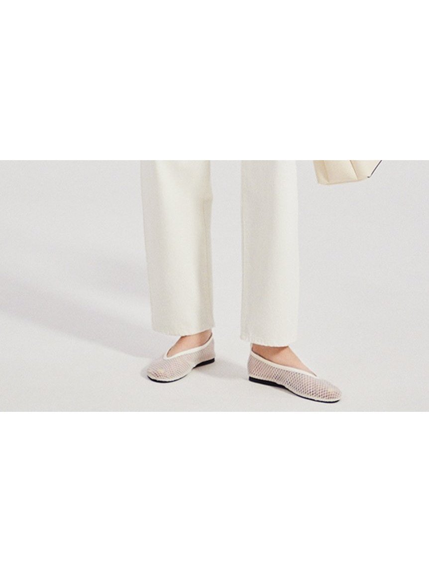 【ミラオーウェン/Mila Owen】の【ウォッシャブル】ウエストゴムギャザーデニムパンツ インテリア・キッズ・メンズ・レディースファッション・服の通販 founy(ファニー) 　雑誌掲載アイテム　Magazine Picks & Fashion Features　ファッション雑誌　Fashion Magazines　アンドガール　andGIRL　ファッション　Fashion　レディースファッション　Fashion for Women　パンツ　Pants & Trousers　デニムパンツ・ジーンズ・美脚デニム　Denim Jeans & Pants　ウォッシャブル　Machine Washable　5月号　May Issue　ギャザー　Gathered, Ruffled　スマート　Smart, Elegant　雑誌　Magazine, Fashion Magazine　デニム　Denim, Jeans Material　バランス　Balance, Style Balance　ポケット　Pocket, Pocket Detail　ユーズド　Used, Vintage-Look　リアル　Real, Realistic　リラックス　Relax, Relaxed Fit　夏　Summer　WHT[001]|ID: prp329100004831913 ipo3291000000035183017