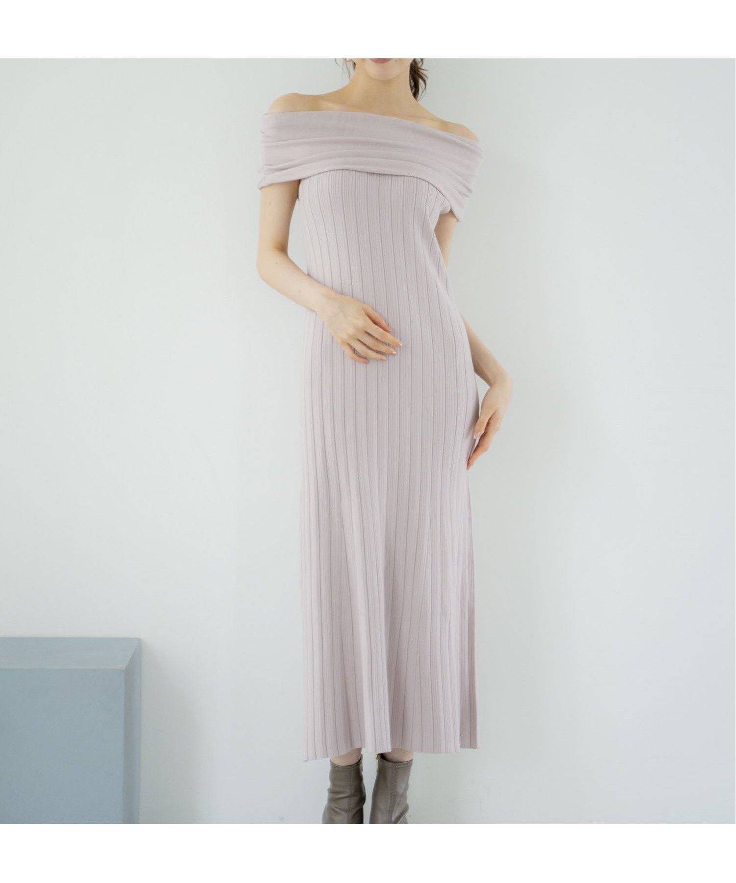 【ノエラ/Noela】のバーサカラーニットワンピース インテリア・キッズ・メンズ・レディースファッション・服の通販 founy(ファニー) 　ファッション　Fashion　レディースファッション　Fashion for Women　ワンピース　Dresses　ニットワンピース　Knit Dresses　おすすめ　Recommended / Our Picks　インナー　Innerwear　キャップ　Cap, Baseball Cap　サンダル　Sandals, Summer Shoes　ジャケット　Jacket, Outerwear　スニーカー　Sneakers, Trainers　ダウン　Down, Puffer　ドレープ　Drape, Draping Fabric　ポケット　Pocket, Pocket Detail　ピンク|ID: prp329100004832152 ipo3291000000035185063