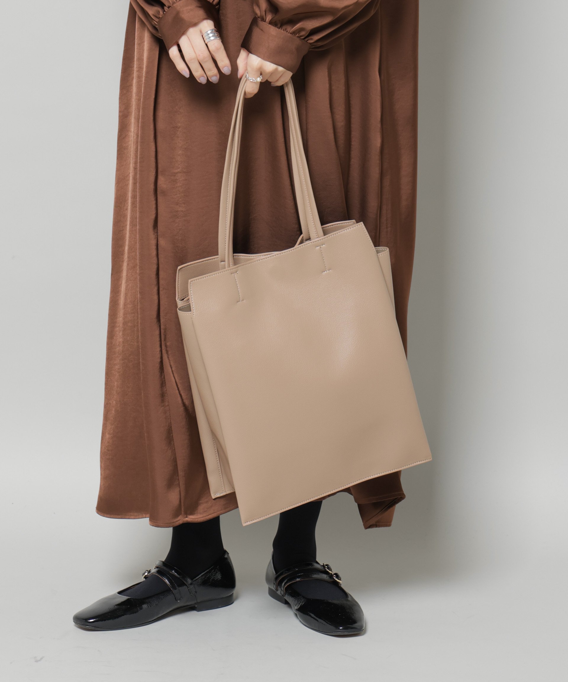 【ナノ ユニバース/nano universe】の縦長トートバッグ インテリア・キッズ・メンズ・レディースファッション・服の通販 founy(ファニー) 　ファッション　Fashion　レディースファッション　Fashion for Women　バッグ　Bags　今季　This Season, Current Season　ショルダー　Shoulder, Shoulder Strap　シンプル　Simple, Minimal　スクエア　Square, Square Shape　定番　Standard, Basic Item　フェイクレザー　Faux Leather, PU Leather　マグネット　Magnet, Magnetic Closure　アウトレット　Outlet / Clearance　エレガント 上品　Elegant　ビジネス 仕事 通勤　Business / Work / Commuting　2025年　2025　2025-2026秋冬・A/W　Autumn/Winter 2025–26 AW25–26　ベージュ|ID: prp329100004832174 ipo3291000000035185293