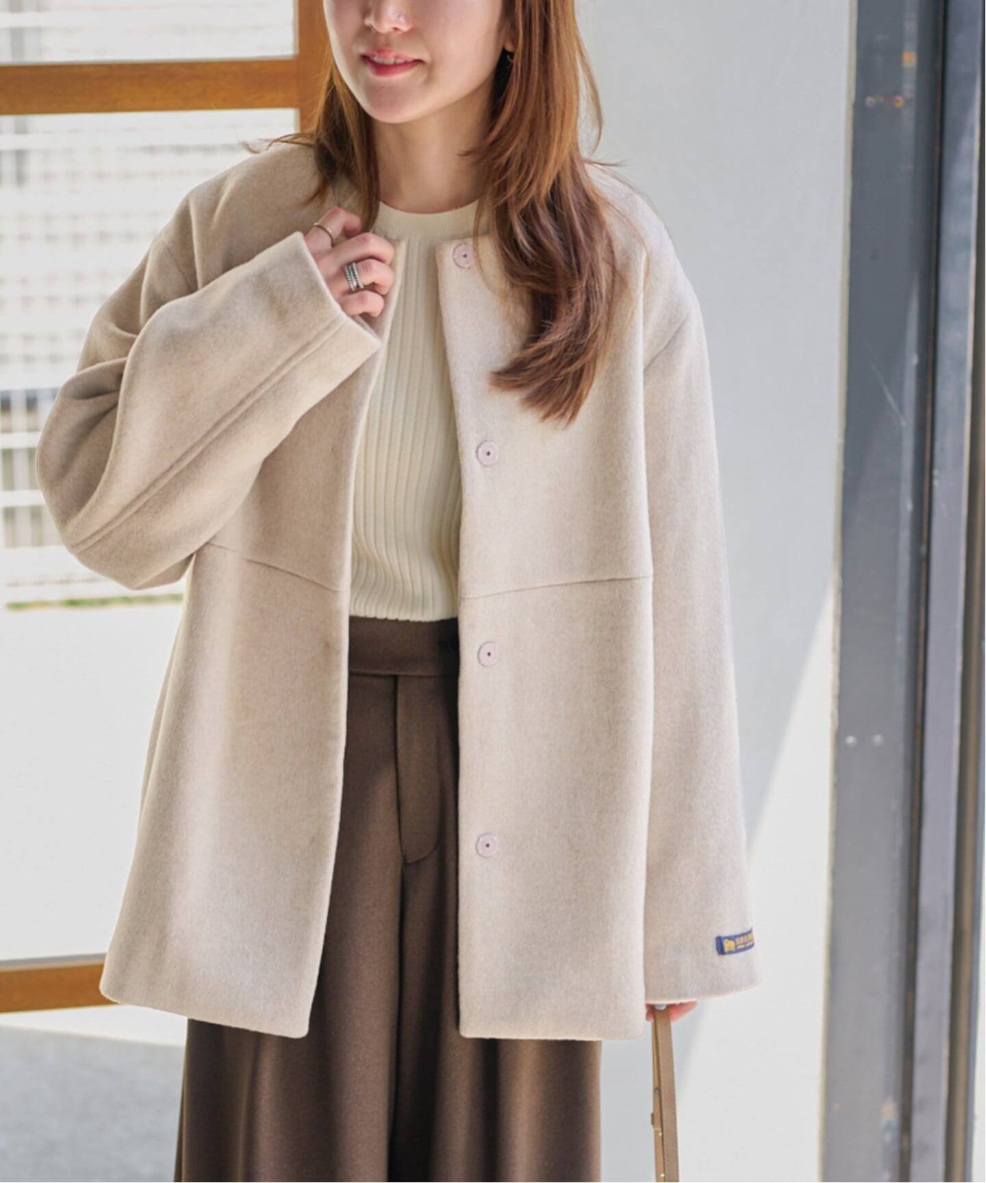 【ジャーナルスタンダード レリューム/JOURNAL STANDARD relume】の《追加》スーパーファインビーバークルーネックコート インテリア・キッズ・メンズ・レディースファッション・服の通販 founy(ファニー) 　ファッション　Fashion　レディースファッション　Fashion for Women　アウター　Coat / Outerwear Collection　コート・ロングコート・ピーコート　Long Coats, Peacoats & More　ショート　Short, Short Length　シンプル　Simple, Minimal　ジャケット　Jacket, Outerwear　別注　Limited Edition, Custom Order　エレガント 上品　Elegant　2025年　2025　2025-2026秋冬・A/W　Autumn/Winter 2025–26 AW25–26　ベージュ|ID: prp329100004832270 ipo3291000000035186358