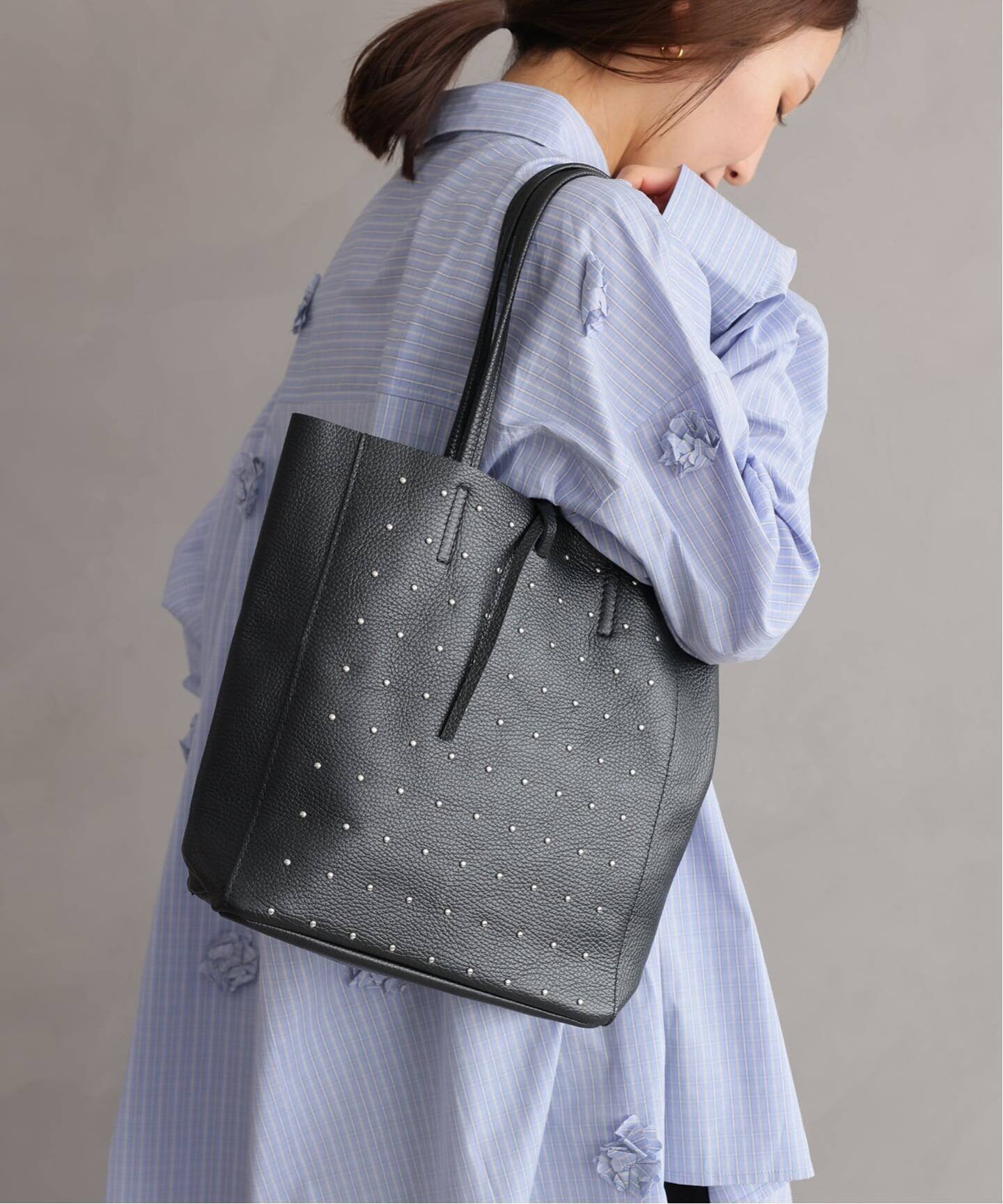 【ジャーナルスタンダード レリューム/JOURNAL STANDARD relume】の26SS新作 別注【MARLON FIRENZE/マルロン】SHOPPER MEDIUM STUDS バッグ 人気、トレンドファッション・服の通販 founy(ファニー) 　ファッション　Fashion　レディースファッション　Fashion for Women　バッグ　Bags　アクセサリー　Fashion Accessories　イタリア　Italy　シンプル　Simple, Minimal　スタッズ　Studs, Metal Accents　スマート　Smart, Elegant　フォルム　Silhouette, Form　別注　Limited Edition, Custom Order　おすすめ　Recommended / Our Picks　ビジネス 仕事 通勤　Business / Work / Commuting　2026年　2026　 other-1|ID: prp329100004832301 ipo3291000000035186646