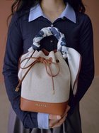 【フレイ アイディー/FRAY I.D】のキャンバスリボンバッグ 人気、トレンドファッション・服の通販 founy(ファニー) ファッション Fashion レディースファッション Fashion for Women バッグ Bags キャンバス Canvas, Canvas Fabric コンパクト Compact, Small Size コンビ Combo, Combination Style 巾着 Drawstring Bag, Kinchaku ショルダー Shoulder, Shoulder Strap スタイリッシュ Stylish, Fashionable スマート Smart, Elegant ドローストリング Drawstring, Pull Cord ポケット Pocket, Pocket Detail マグネット Magnet, Magnetic Closure ラグジュアリー Luxury, Elegant リボン Ribbon, Bow A/W・秋冬 Autumn/Winter エレガント 上品 Elegant thumbnail CML[038]|ID: prp329100004832304 ipo3291000000035186664