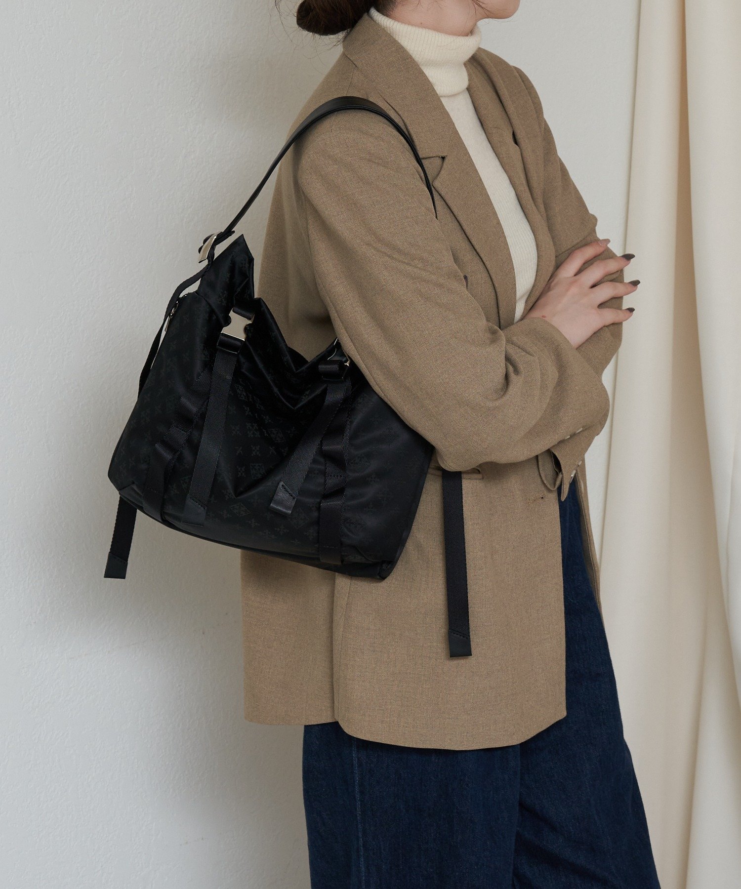 【ラシット/russet】の【再値下げ】ナイロンジャガードメタルバックルショルダーバッグ M インテリア・キッズ・メンズ・レディースファッション・服の通販 founy(ファニー) 　ファッション　Fashion　レディースファッション　Fashion for Women　バッグ　Bags　アウトドア　Outdoor Clothing　クール　Cool, Chic　コンパクト　Compact, Small Size　ショルダー　Shoulder, Shoulder Strap　シンプル　Simple, Minimal　ジャカード／ジャガード　Jacquard, Woven Pattern　財布　Wallet, Purse　なめらか　Smooth, Silky Texture　バランス　Balance, Style Balance　フォルム　Silhouette, Form　フロント　Front, Front Design　ポケット　Pocket, Pocket Detail　ミックス　Mix, Mixed Style　モダン　Modern, Contemporary　無地　Plain, Solid Color　日本製　Made In Japan　エレガント 上品　Elegant　ブラック|ID: prp329100004832313 ipo3291000000035186716