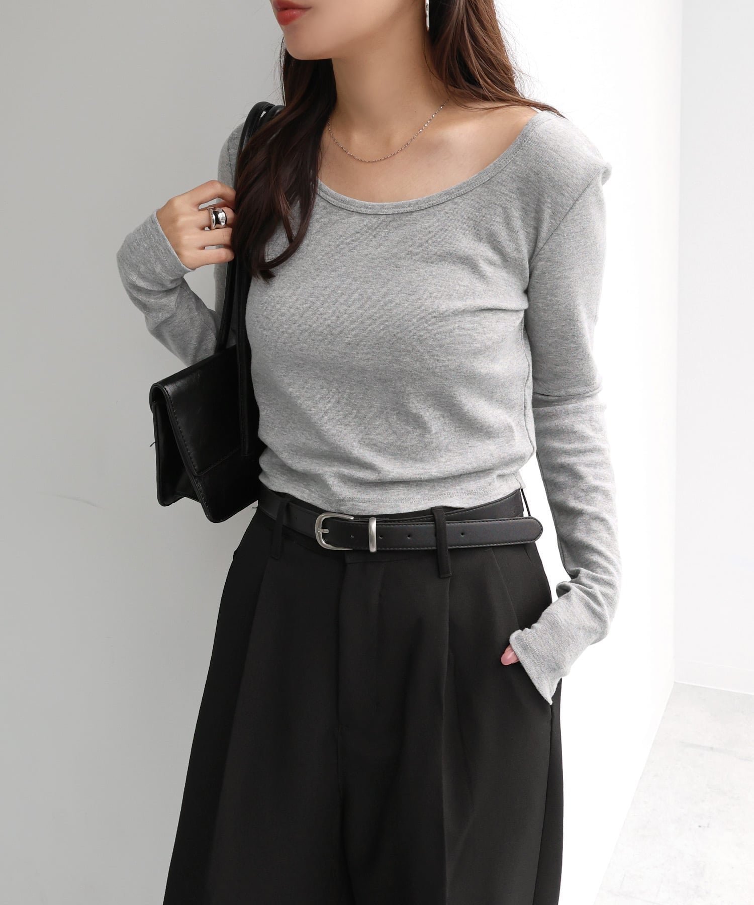 【アンドミー/andme】のショート丈 2way 長袖 Tシャツ Freesia フリージア インテリア・キッズ・メンズ・レディースファッション・服の通販 founy(ファニー) 　ファッション　Fashion　レディースファッション　Fashion for Women　トップス・カットソー　Cut & Sew Tops　シャツ・ブラウス・オフィスカジュアル　Elegant Blouses & Button-Ups　ロングTシャツ・Tシャツ　Longline T-Shirts & Tees　コンパクト　Compact, Small Size　ショート　Short, Short Length　ジャケット　Jacket, Outerwear　スリーブ　Sleeve, Long Sleeve / Short Sleeve　デコルテ　Décolleté, Neckline　長袖　Long Sleeve, Full Sleeve　フィット　Fit, Slim Fit　ロング　Long, Long-Length　杢グレー|ID: prp329100004832331 ipo3291000000035186976